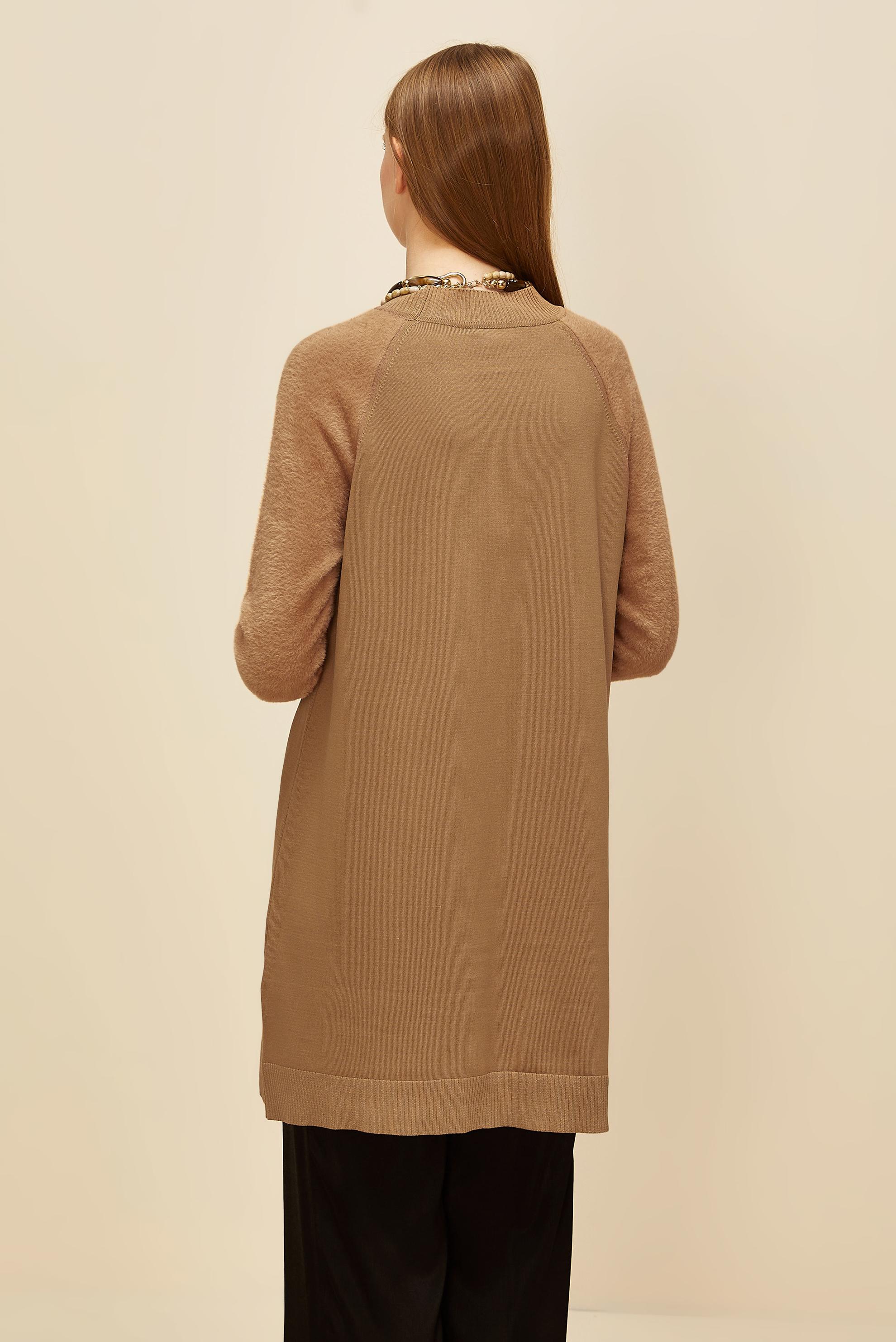 Tesettür giyim KAHVE DÜĞMELİ TRİKO TUNİK 45929