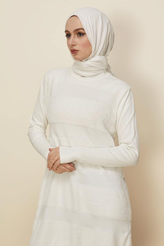 Tesettür giyim BEYAZ 45930 TRİKO TUNİK 38-44 - ALVİNA