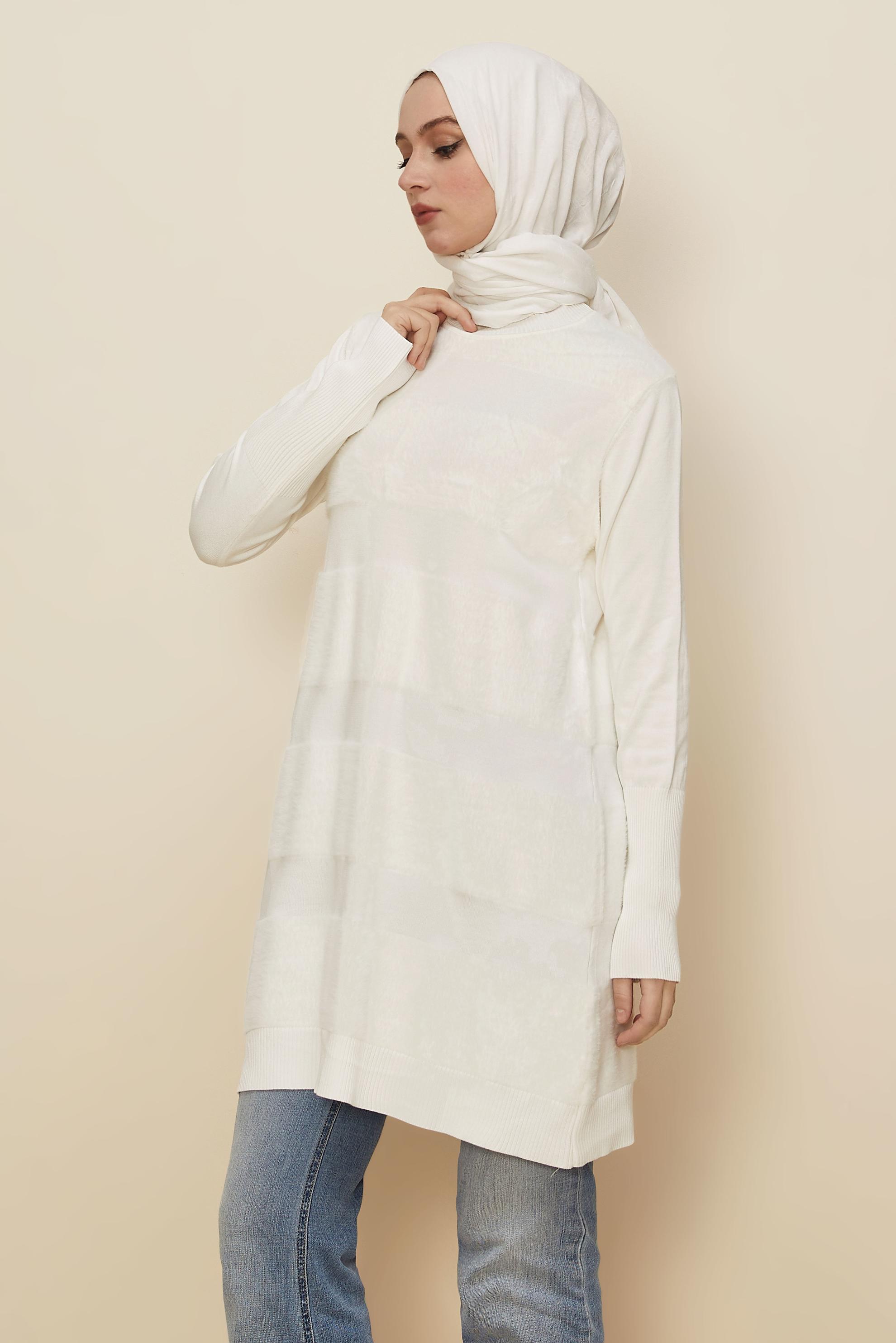 Hijab clothing WHITE 45930 TRİKO TUNİK 38-44