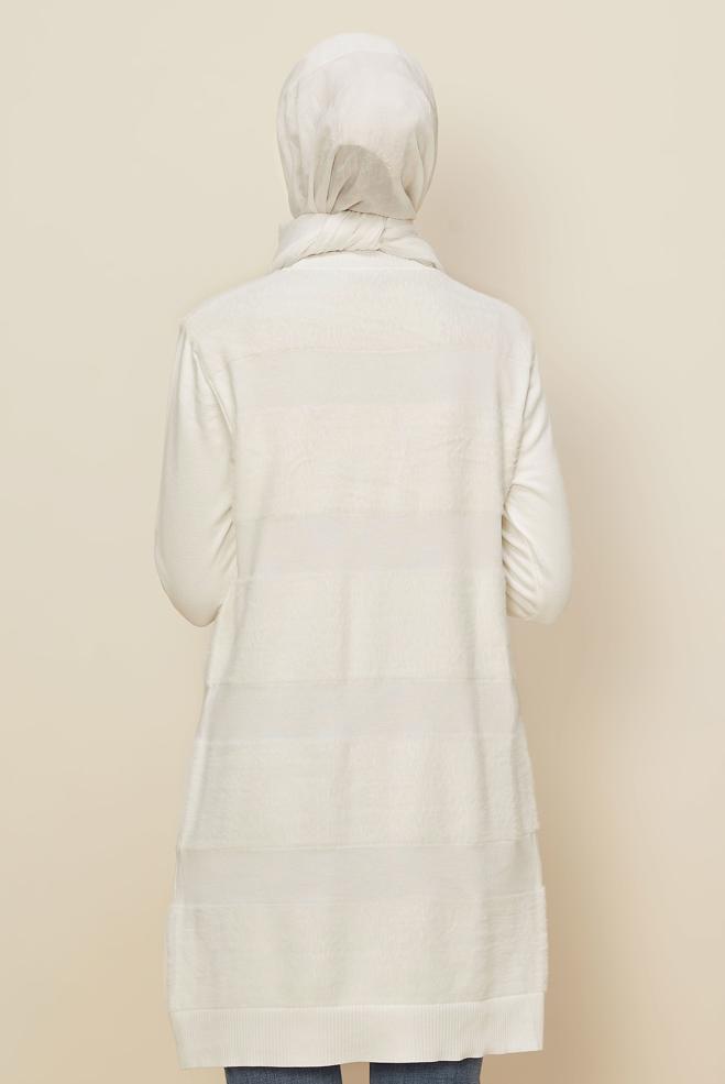 Tesettür giyim BEYAZ 45930 TRİKO TUNİK 38-44 - ALVİNA