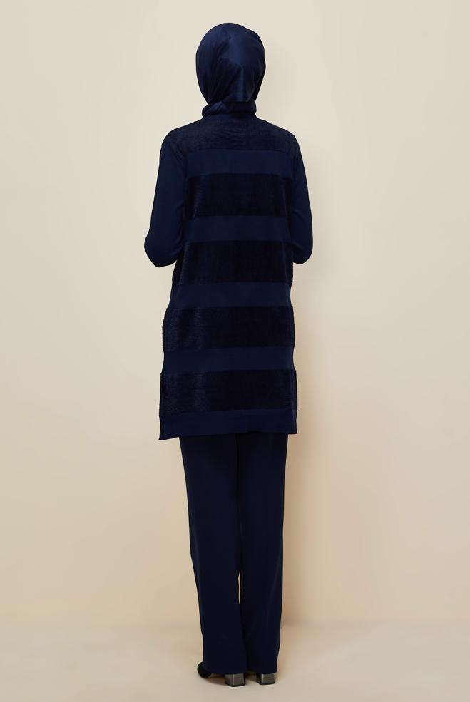 Vêtements hijab BLEU MARINE TUNIQUE EN MAILLE RAYÉE 45930 - ALVİNA