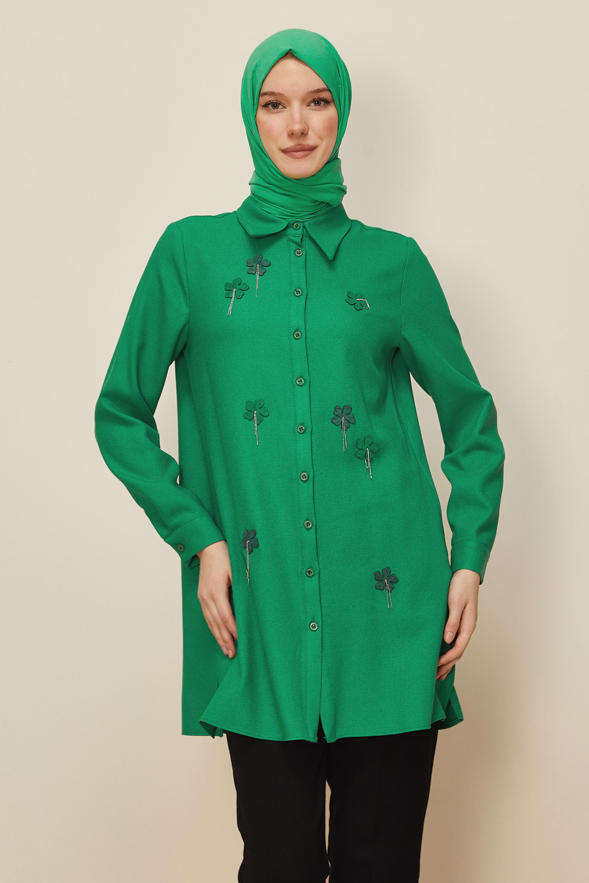 Tesettür giyim YEŞİL ÇİÇEK DETAYLI TUNİK 45945