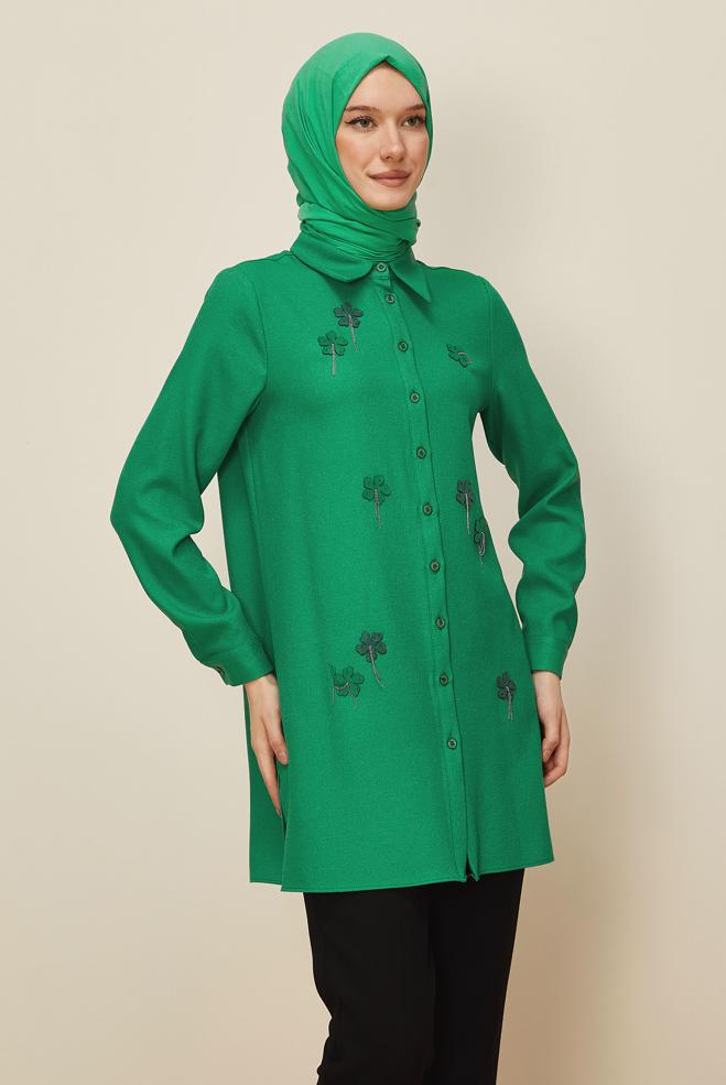 Tesettür giyim YEŞİL ÇİÇEK DETAYLI TUNİK 45945 - ALVİNA