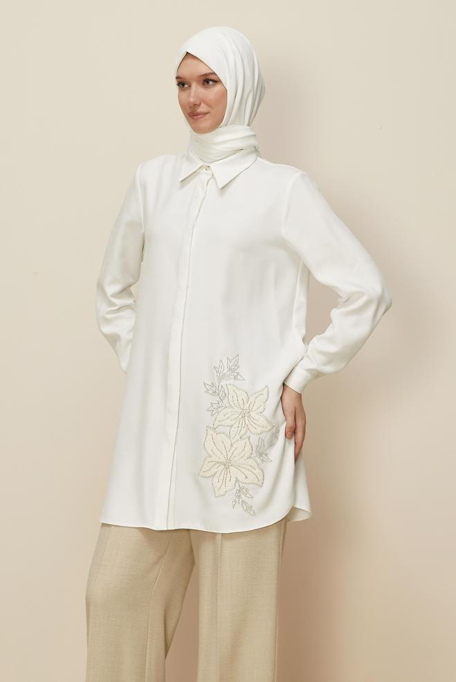 Tesettür giyim BEYAZ BONCUK DETAYLI TUNİK 46022 - ALVİNA