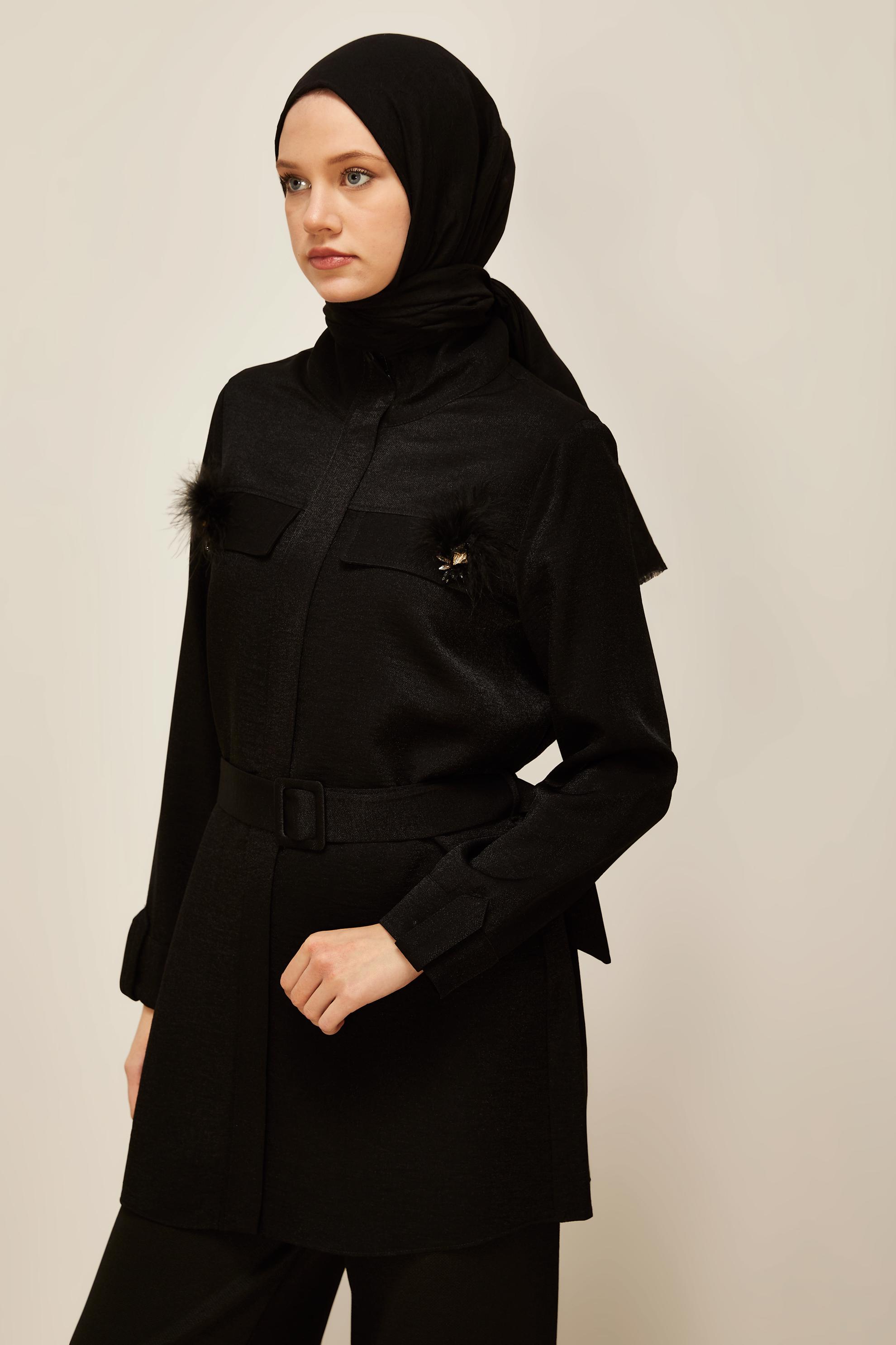 Tesettür giyim SİYAH KEMERLİ BROŞLU TUNİK 46036