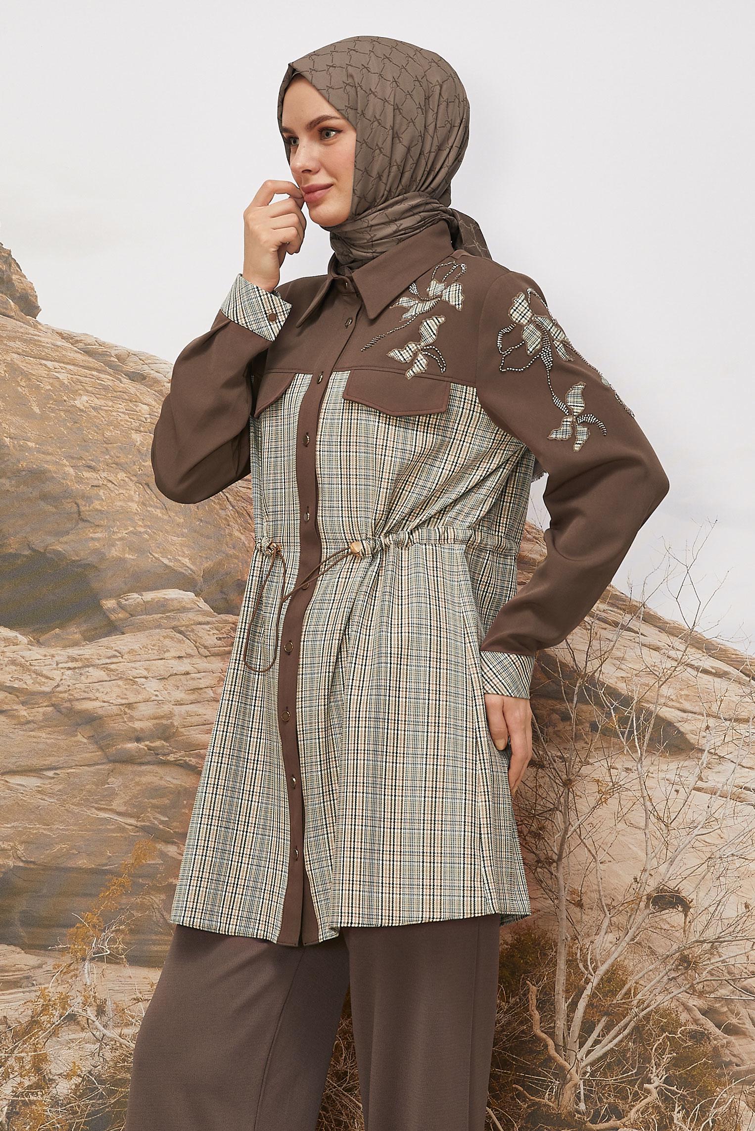 Tesettür giyim YEŞİL BELİ BÜZGÜLÜ EKOSE TUNİK 46176