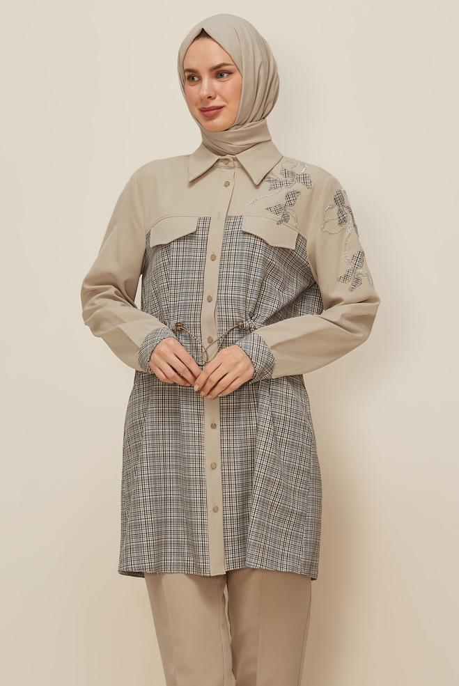 Tesettür giyim BEJ BELİ BÜZGÜLÜ EKOSE TUNİK 46176 - ALVİNA