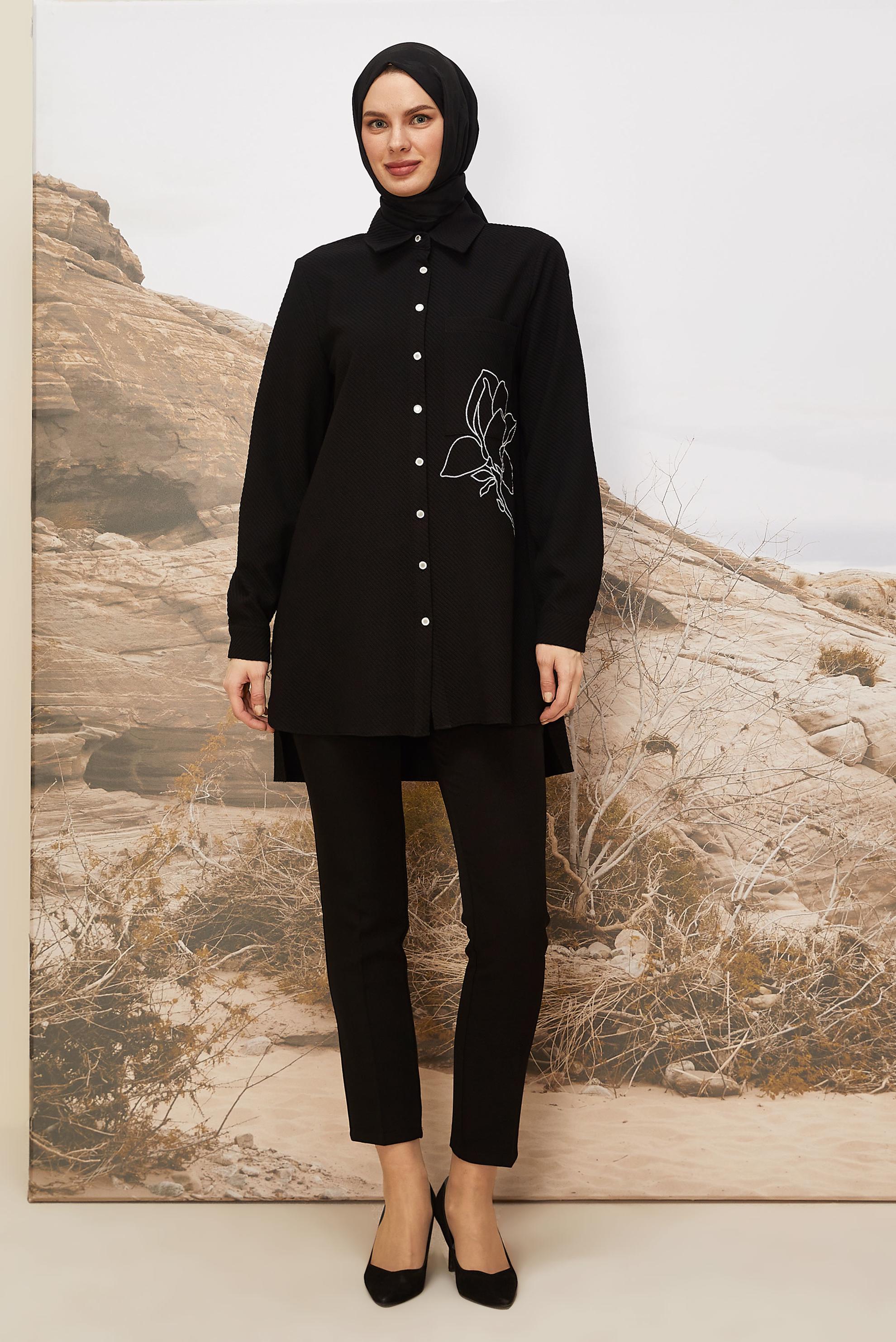 Tesettür giyim SİYAH ÇİÇEK İŞLEMELİ GÖMLEK YAKA TUNİK 46207
