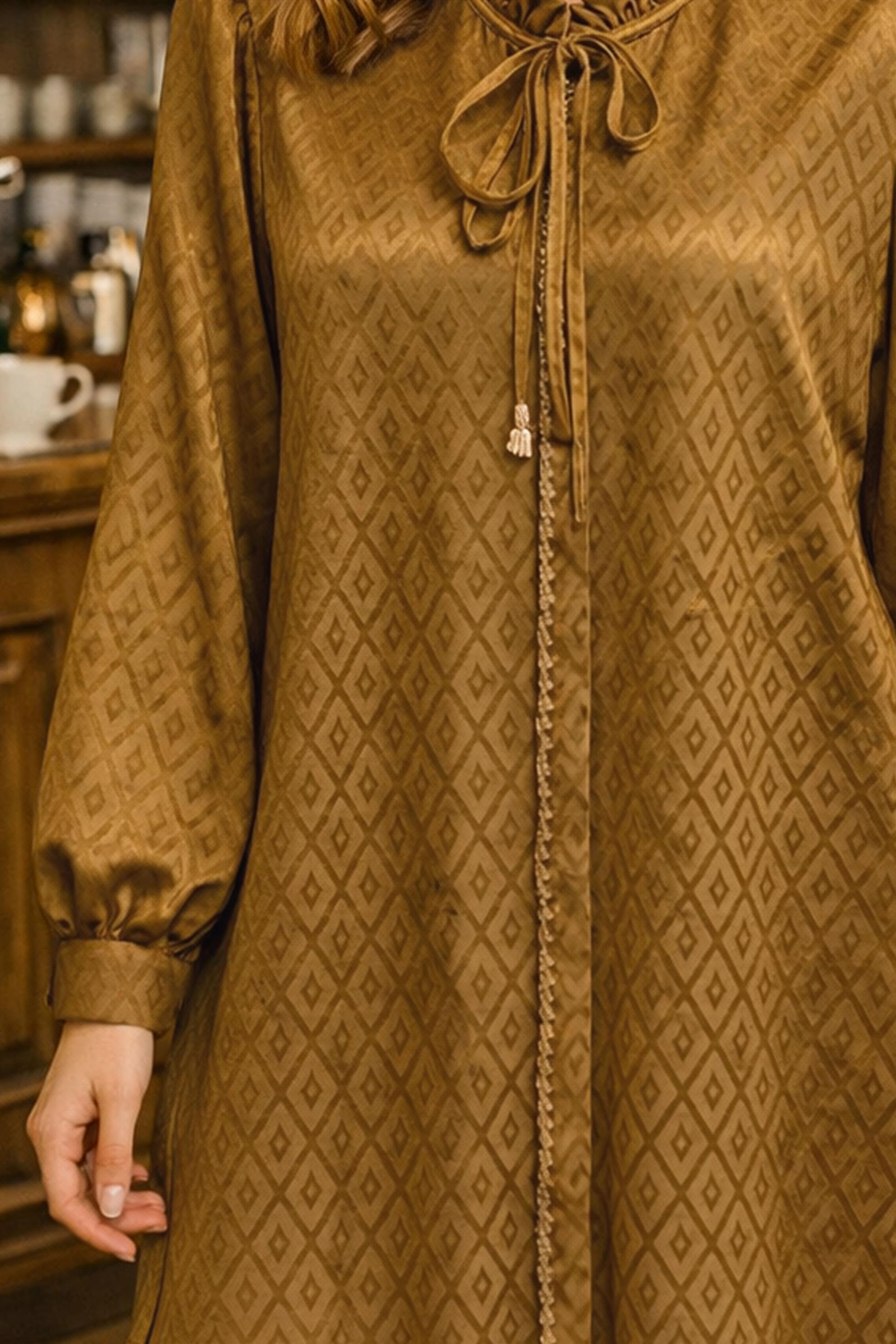 Hijab clothing TABA TIED COLLAR TUNIC 46227