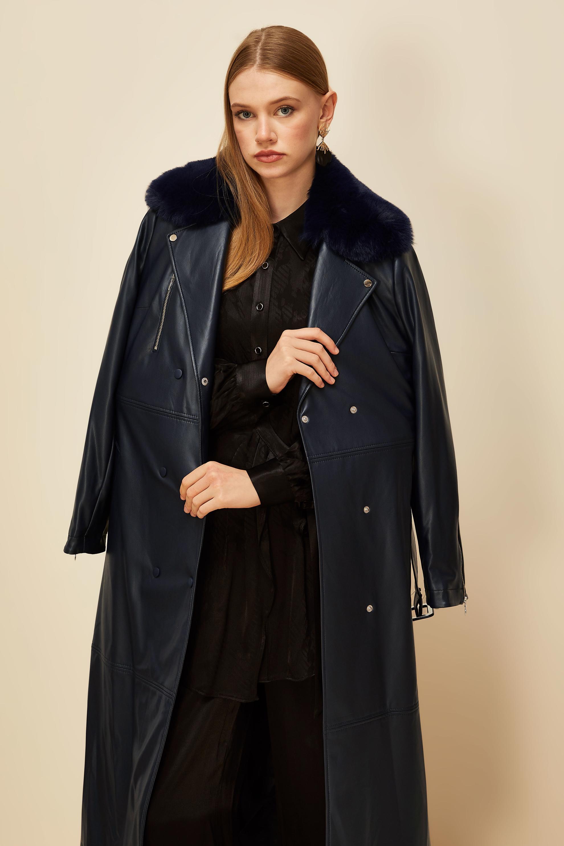 Vêtements hijab BLEU MARINE TRENCH-COAT AVEC COL EN FOURRURE 10978