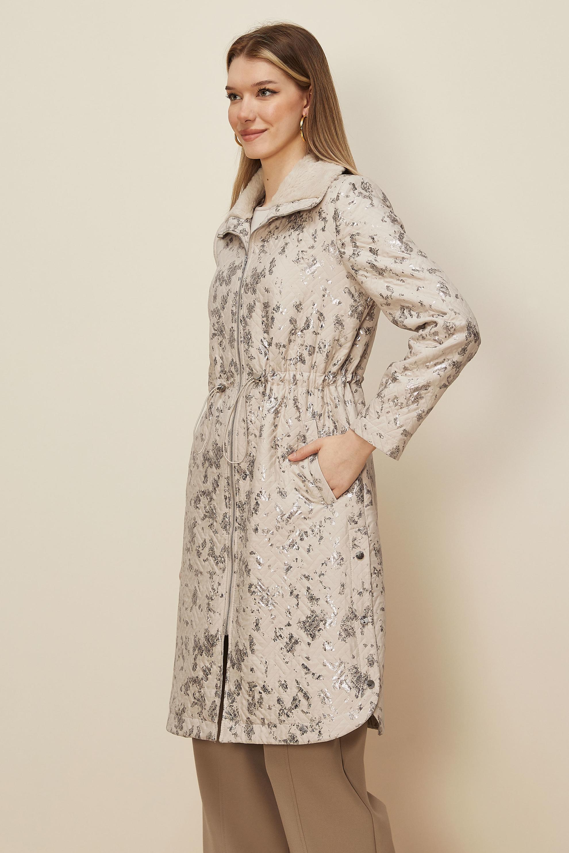 Tesettür giyim BEJ VARAKLI KAPİTONE TRENÇKOT 10989