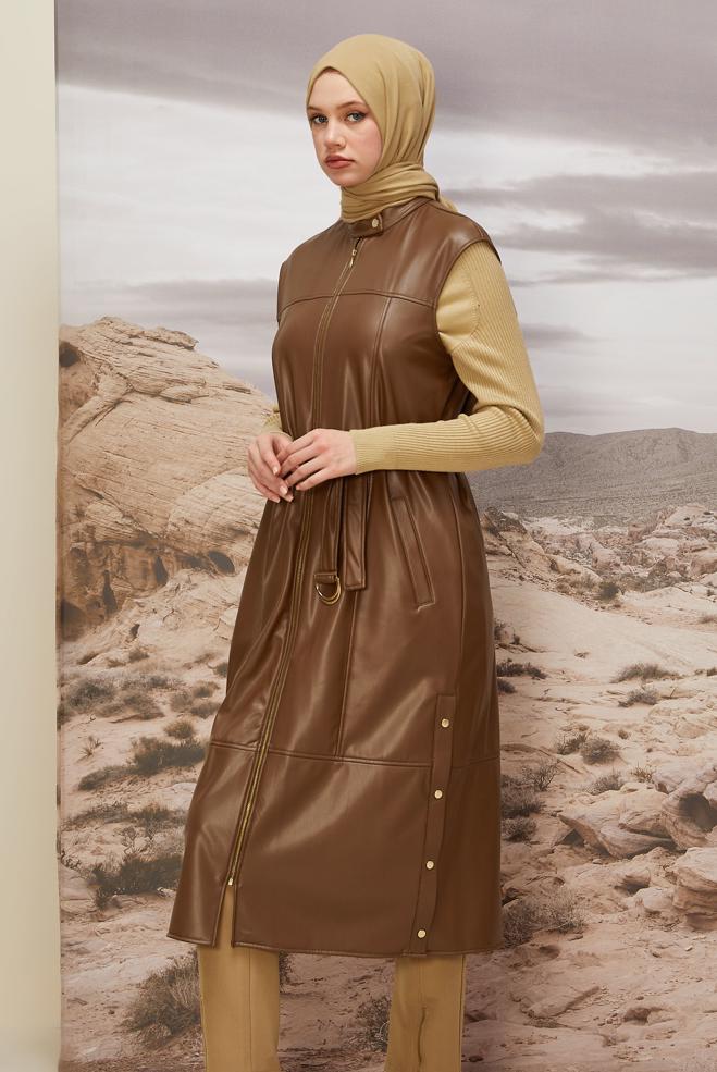 Vêtements hijab TABA GILET CEINTURÉ EN SIMILICUIR 45249 - ALVİNA