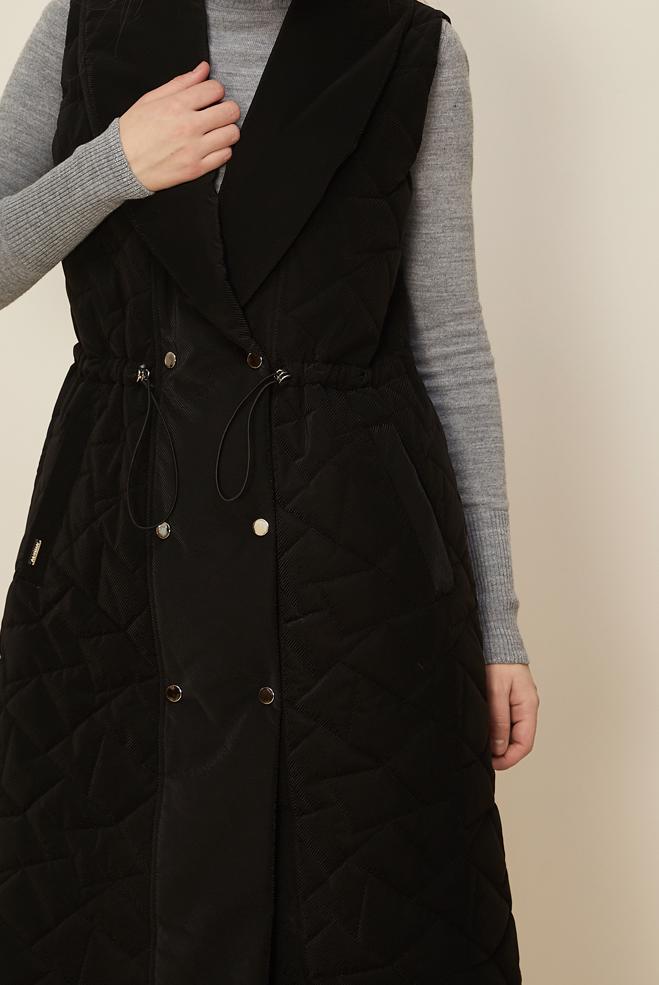 Tesettür giyim SİYAH BÜZGÜ DETAYLI KAPİTONE YELEK 46148 - ALVİNA