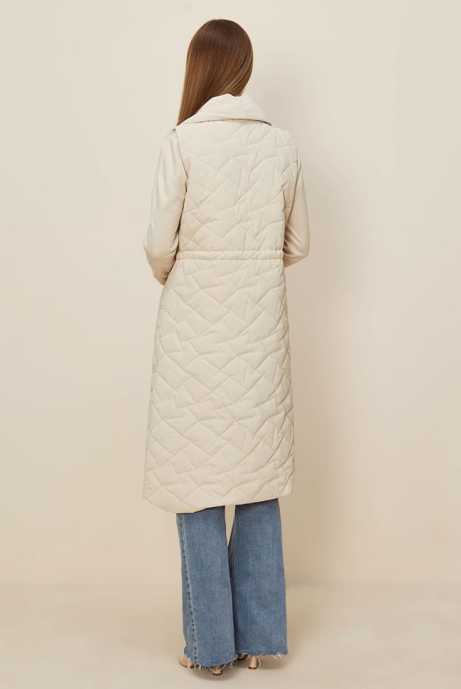 Tesettür giyim BEJ BÜZGÜ DETAYLI KAPİTONE YELEK 46148 - ALVİNA