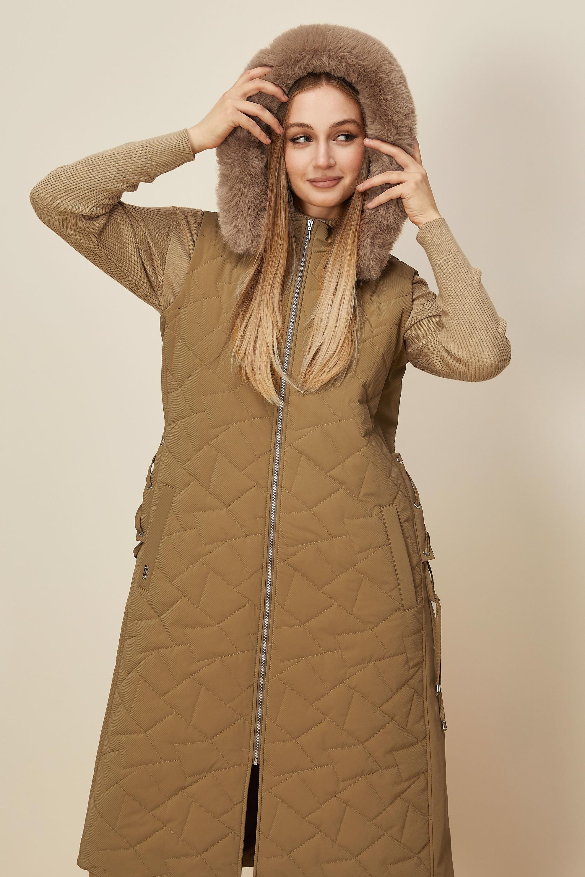 Hijab clothing TABA HOODED QUILTED VEST 46149