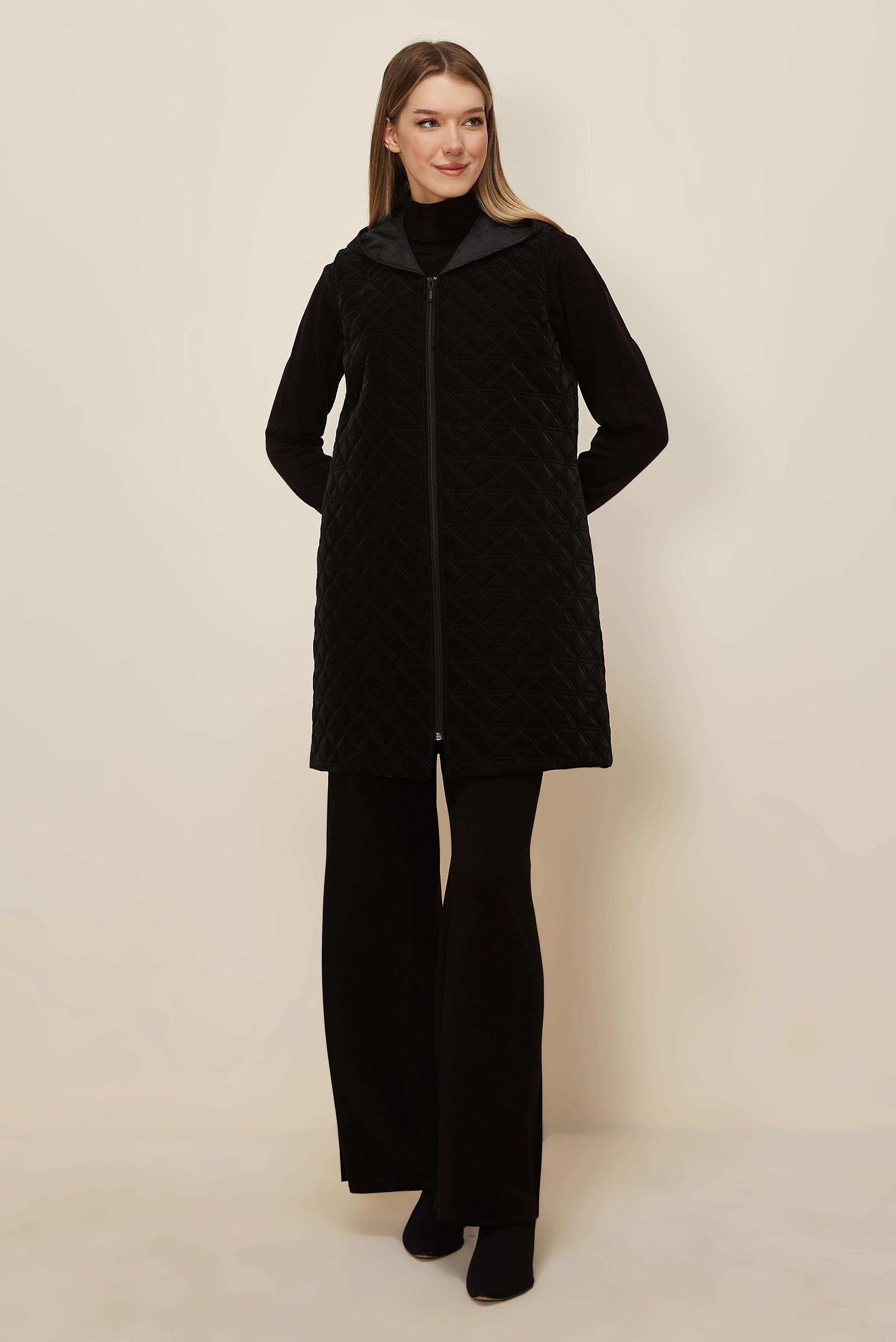 Tesettür giyim SİYAH KAPÜŞONLU KAPİTONE YELEK 46275