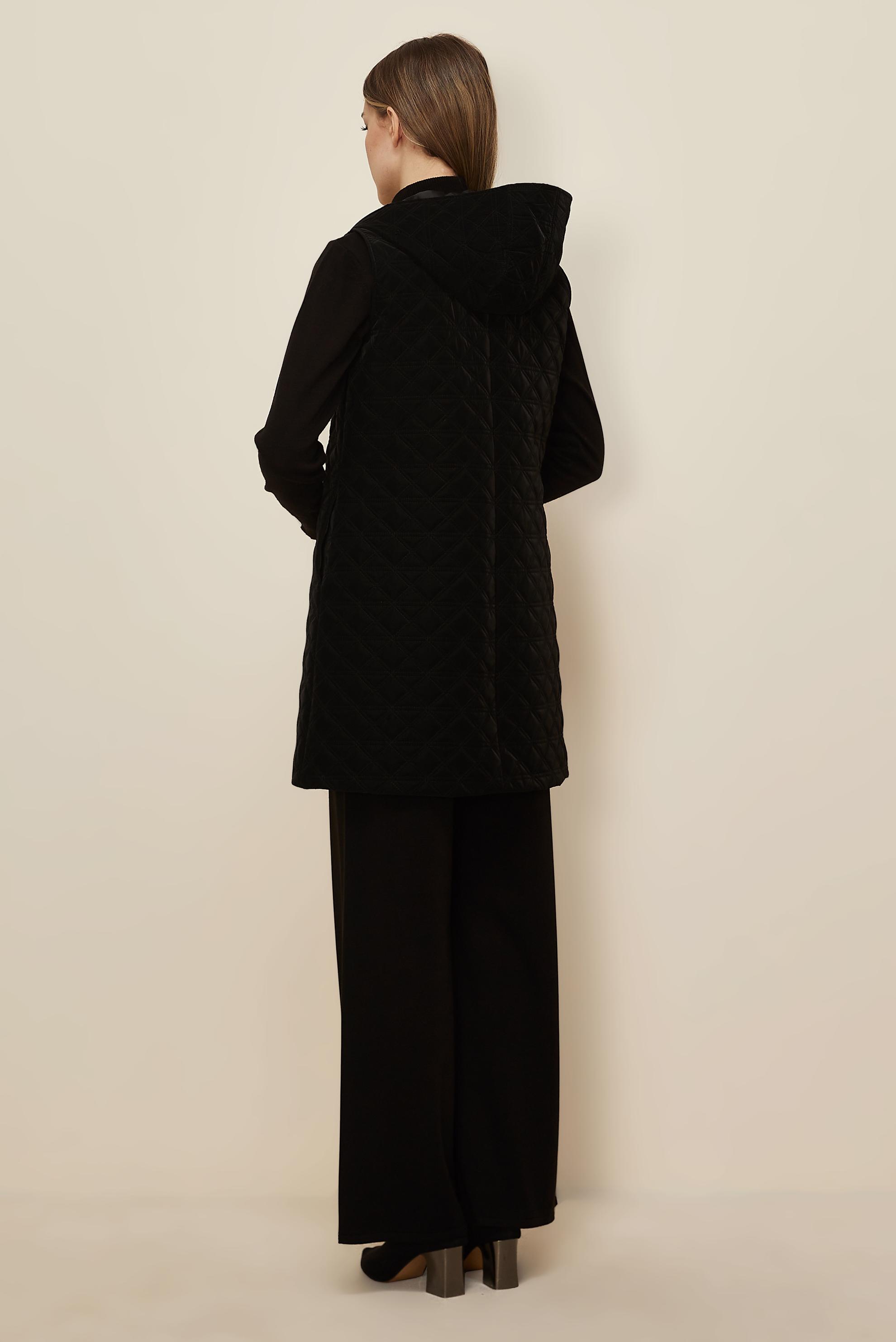 Tesettür giyim SİYAH KAPÜŞONLU KAPİTONE YELEK 46275