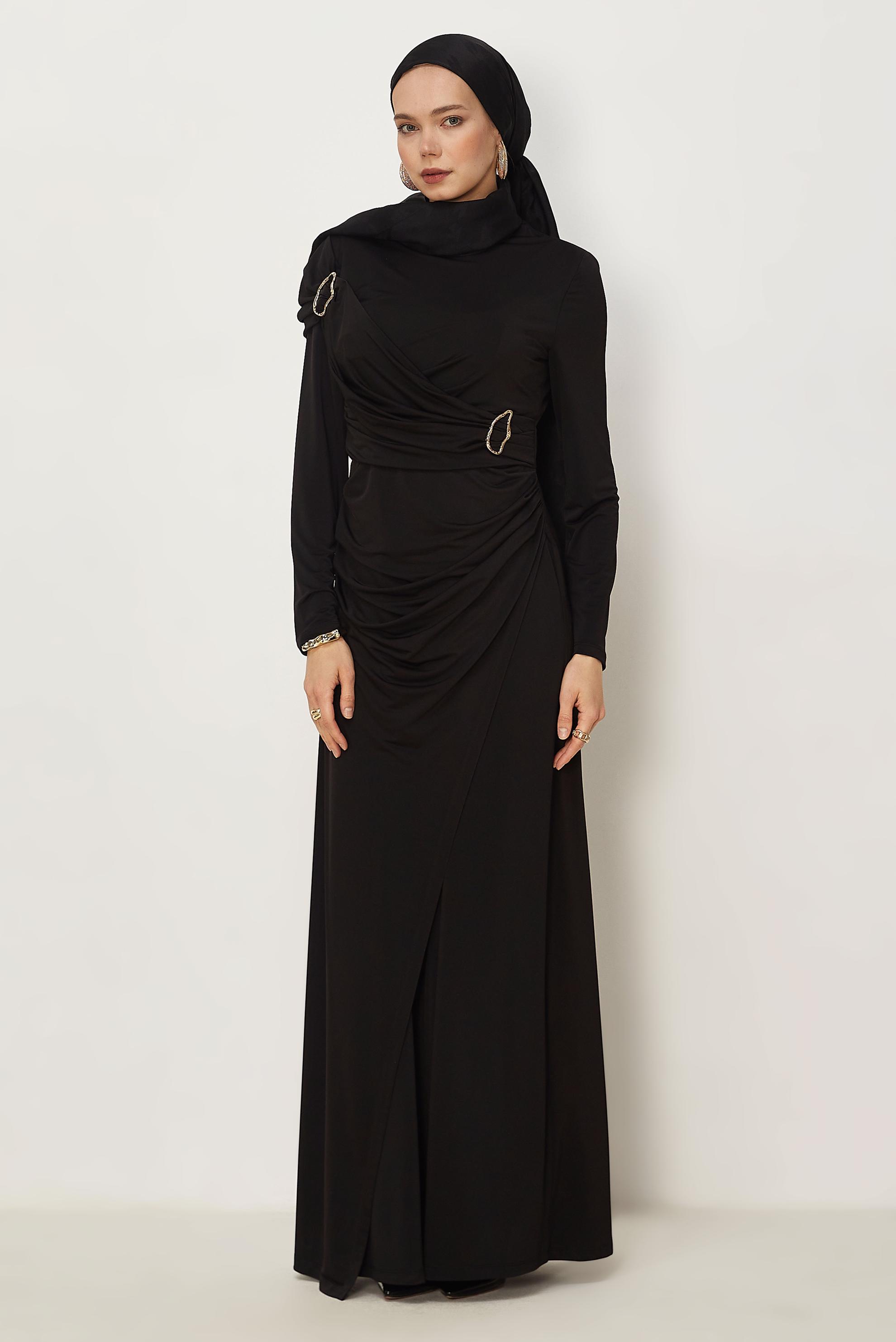 Hijab-Kleidung SCHWARZ DRAPIERTES SATINKLEID 50541