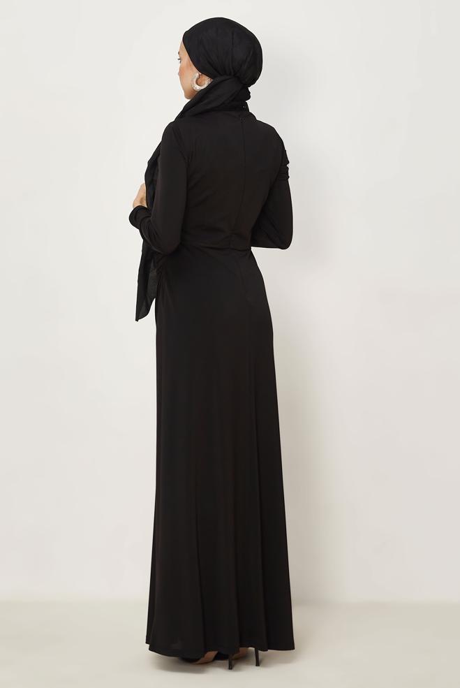 Hijab-Kleidung SCHWARZ DRAPIERTES SATINKLEID 50541 - ALVİNA
