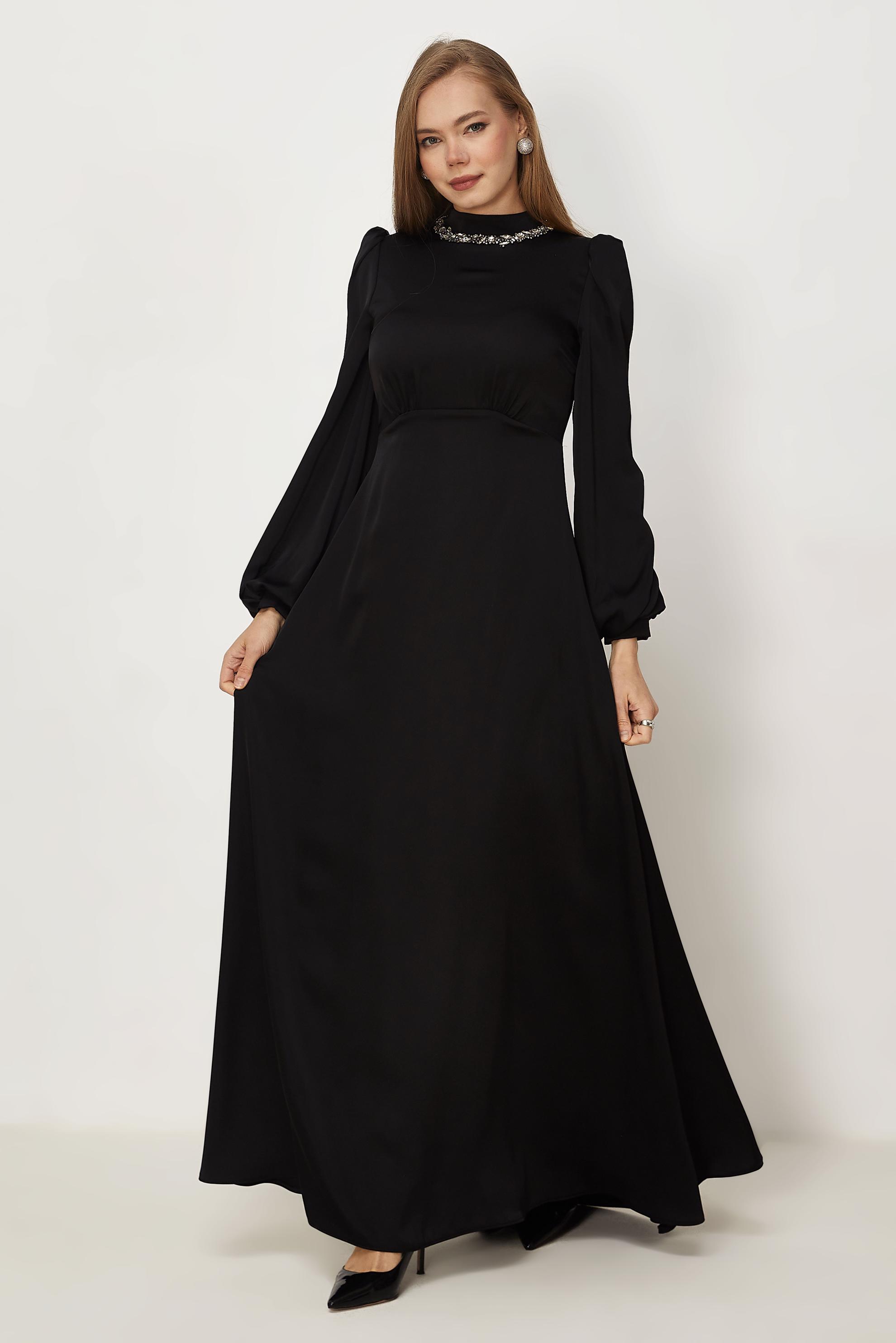 Hijab-Kleidung SCHWARZ SATIN ABENDKLEID MIT EDELSTEIN DETAILS 50559