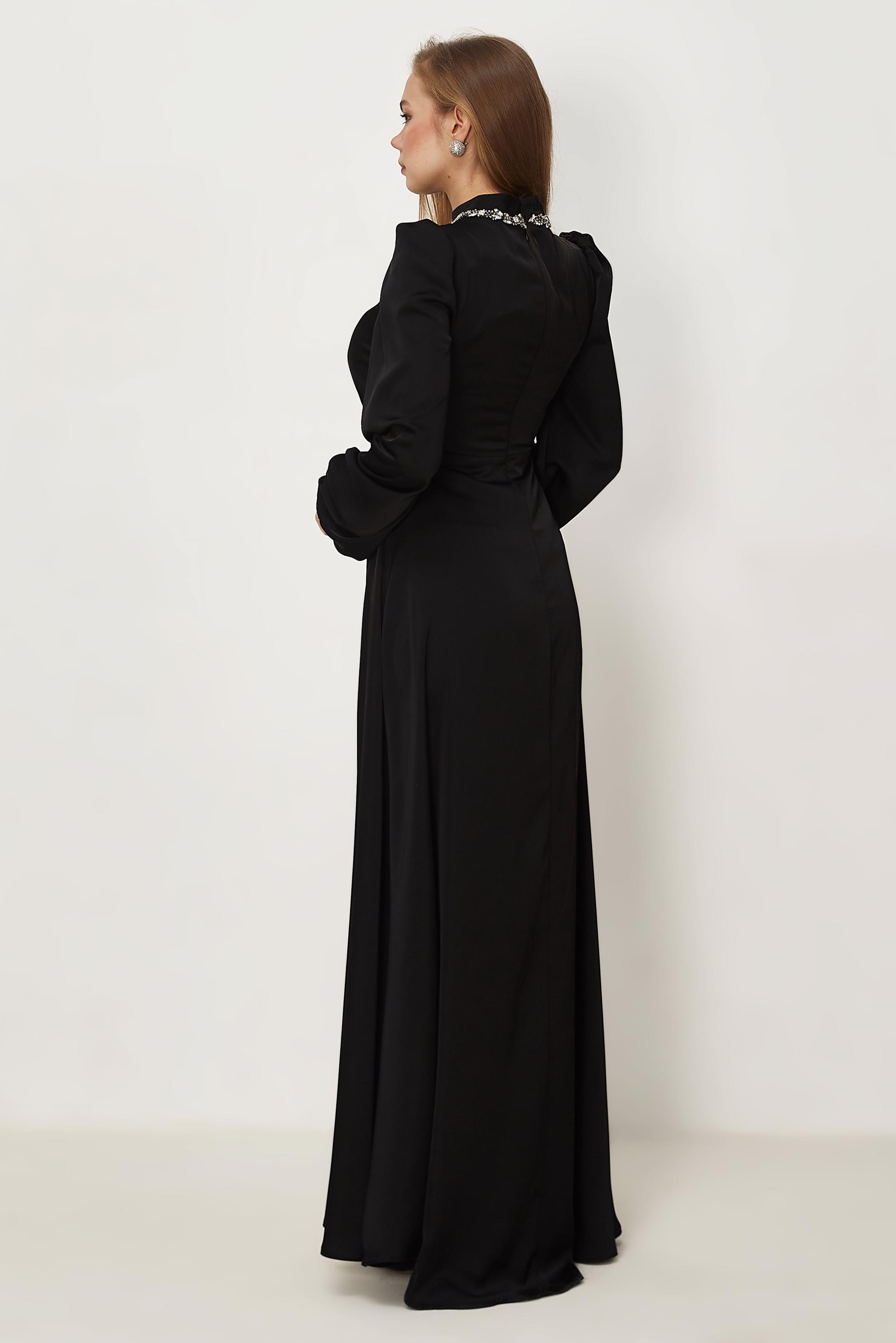 Hijab-Kleidung SCHWARZ SATIN ABENDKLEID MIT EDELSTEIN DETAILS 50559