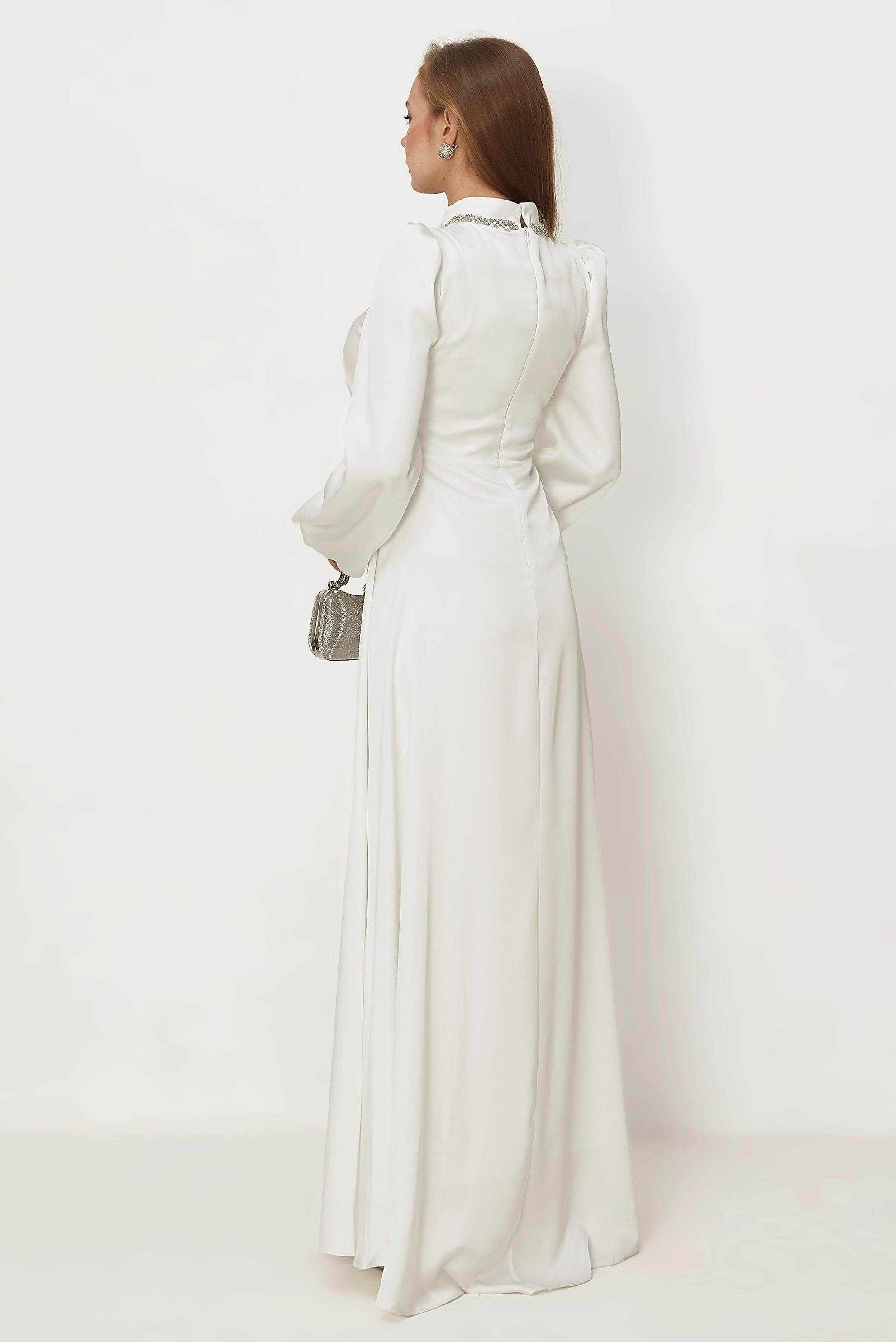 Hijab-Kleidung WEISS SATIN ABENDKLEID MIT EDELSTEIN DETAILS 50559