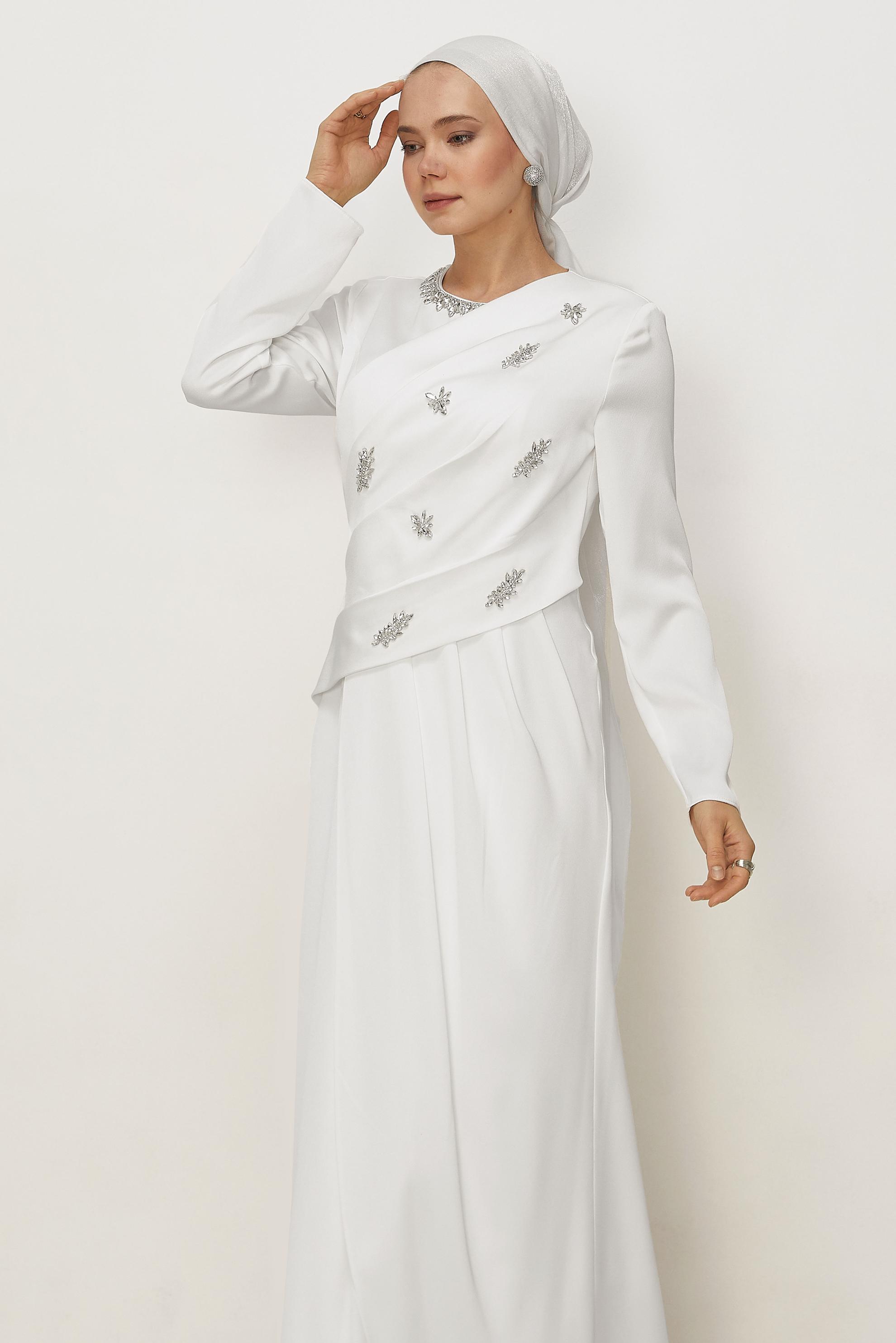 Hijab clothing WHITE GEM DETAILED SATIN DRESS 50562