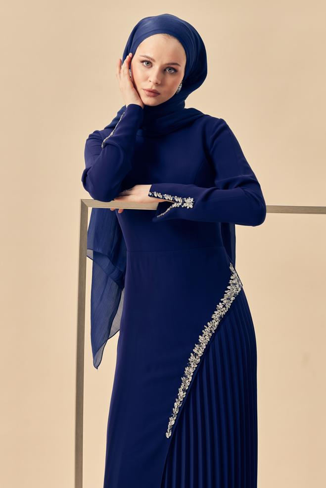 Hijab-Kleidung NAVY BLAU ABENDKLEID MIT EDELSTEIN DETAILS 50542 - ALVİNA