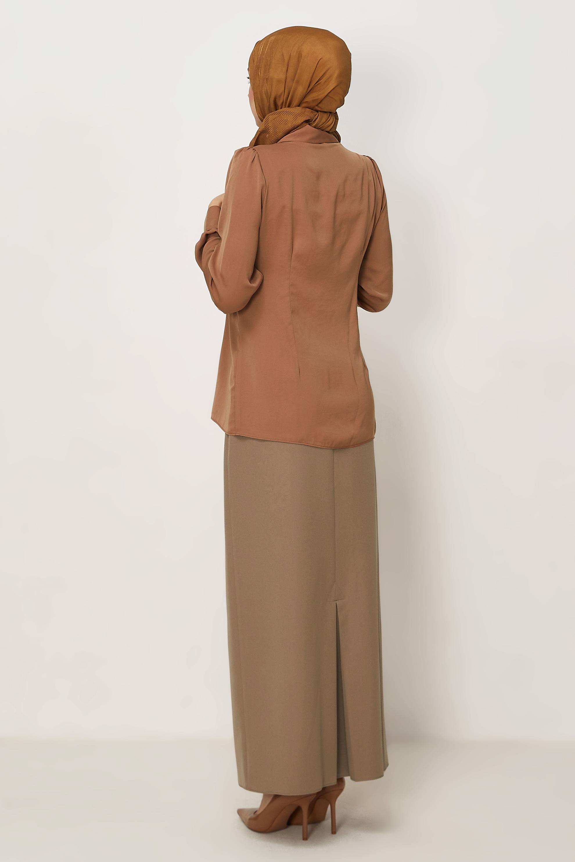 Hijab-Kleidung BRAUN BLUSE MIT HEMDKRAGEN 45376
