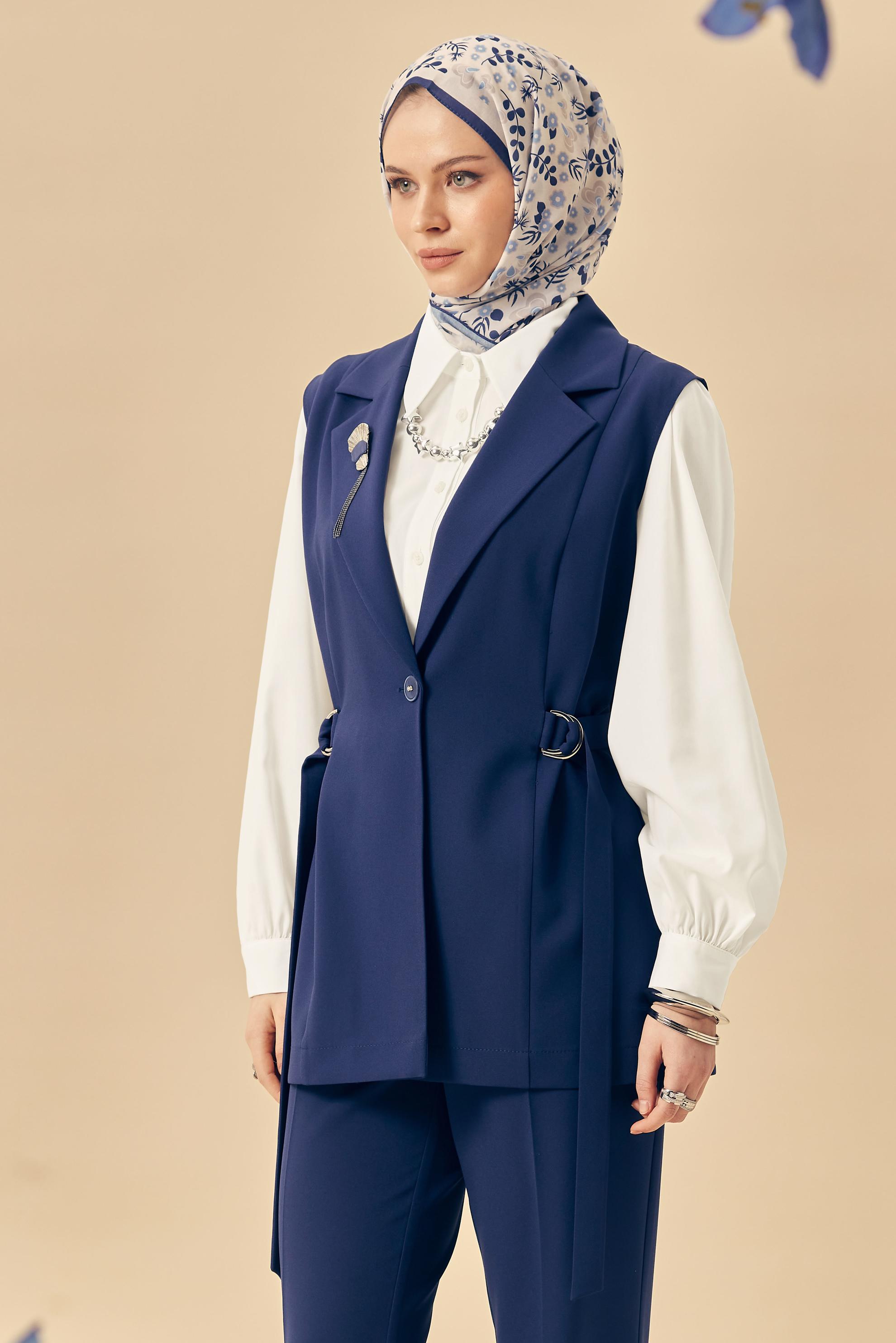 Hijab-Kleidung WEISS BLUSE MIT HEMDKRAGEN 46441