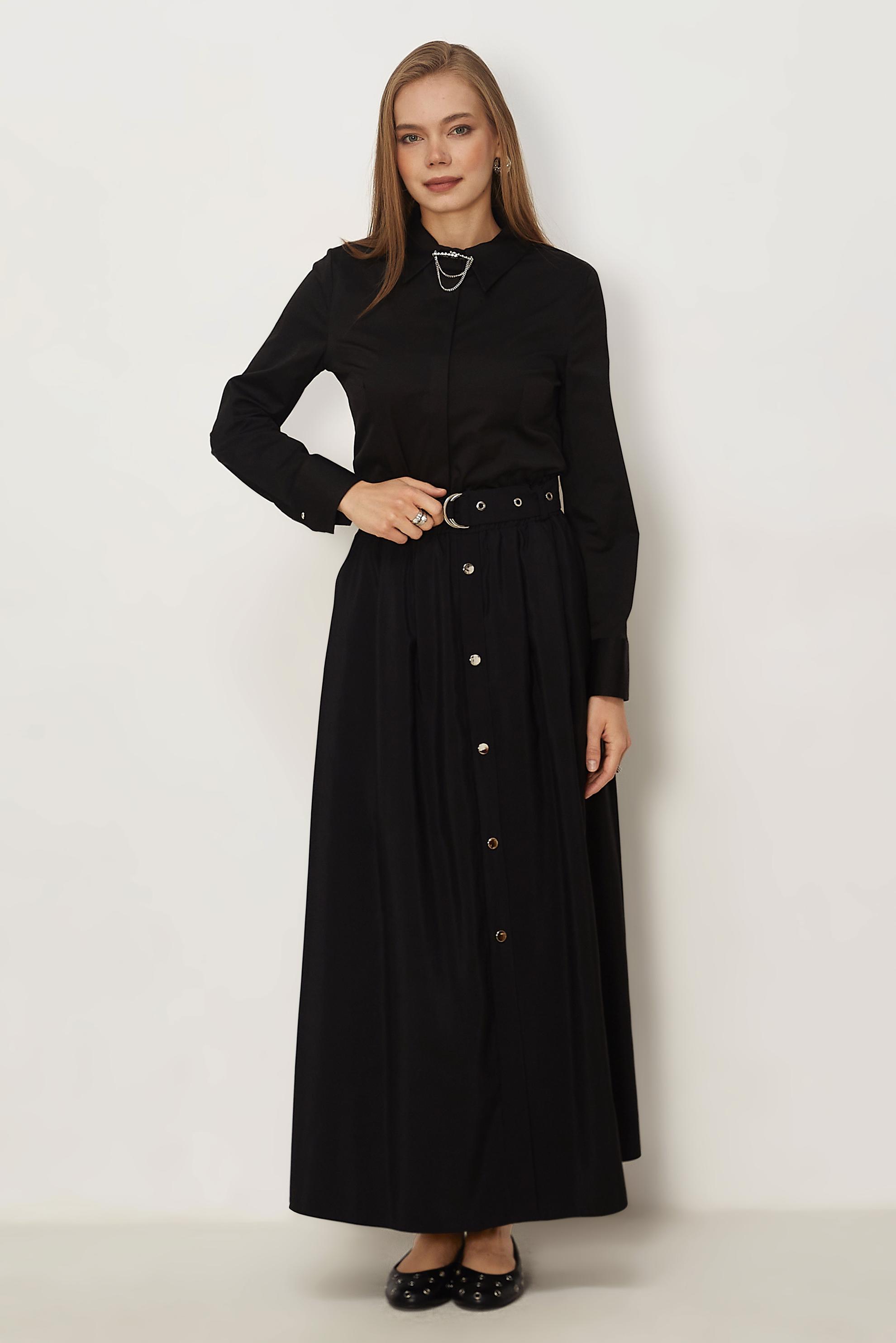 Hijab-Kleidung SCHWARZ BLUSE AUS SATIN MIT HEMDKRAGEN 46529