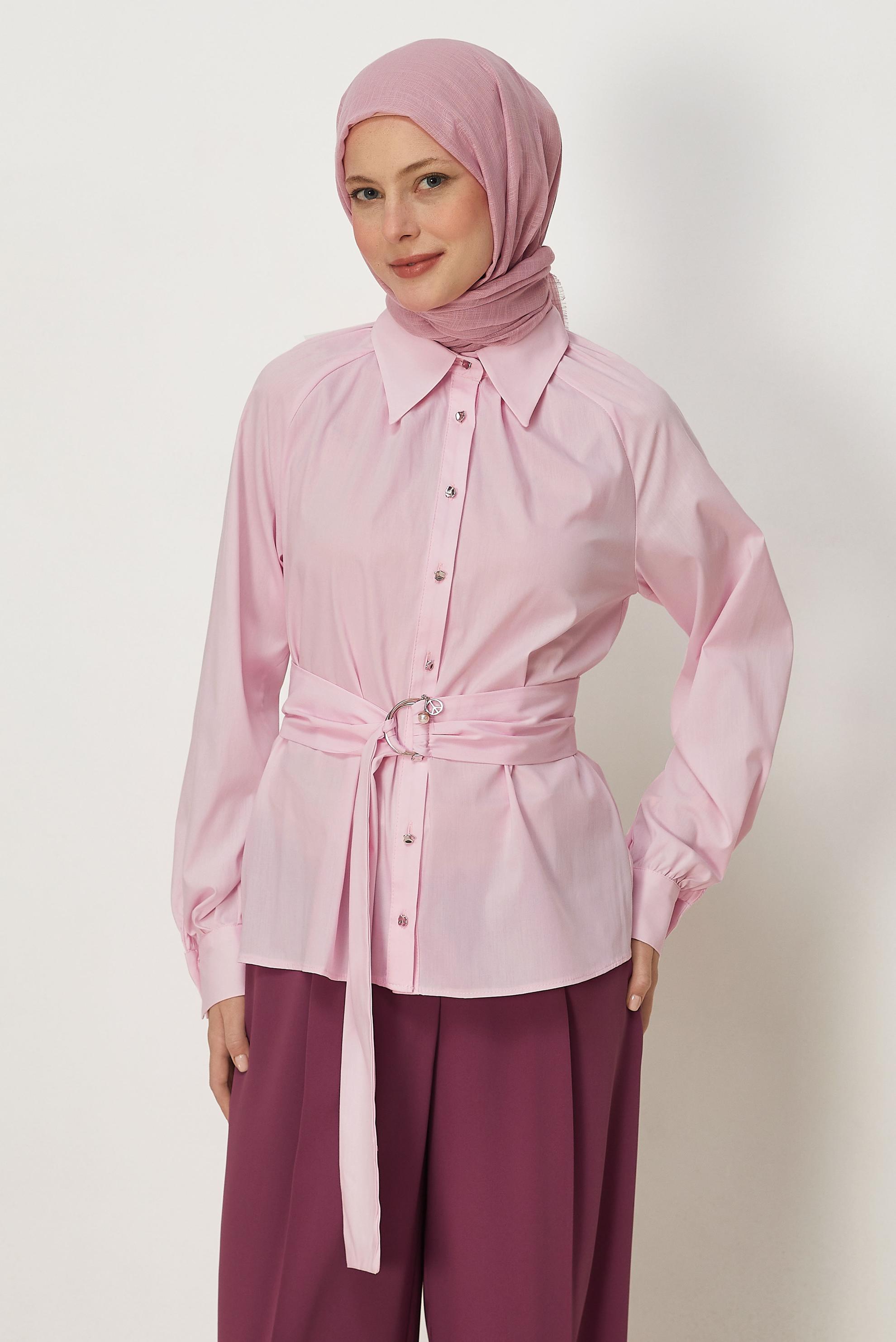 Tesettür giyim PEMBE KEMERLİ BLUZ 46646