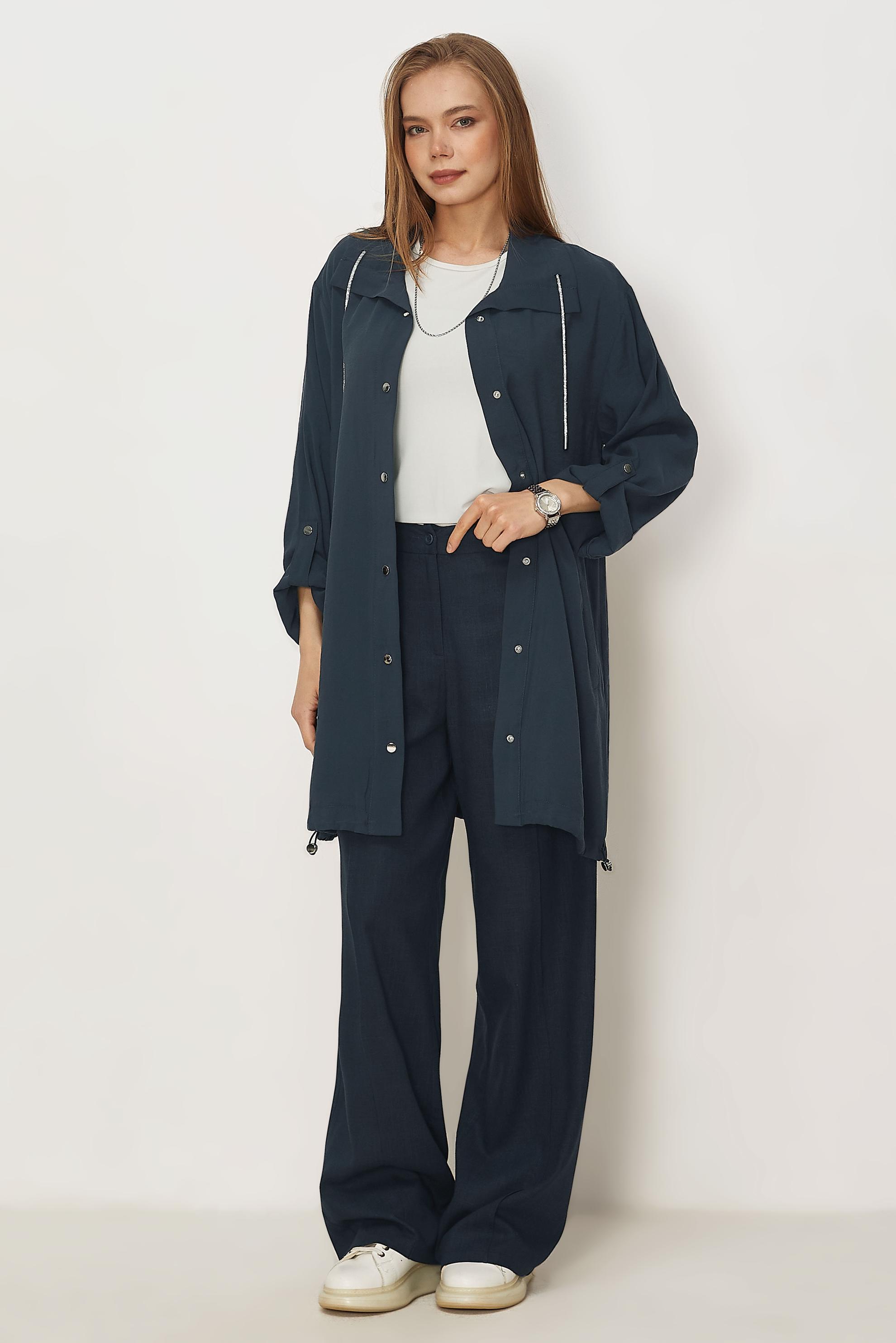 Hijab-Kleidung NAVY BLAU MODALJACKE MIT HEMDKRAGEN 46345