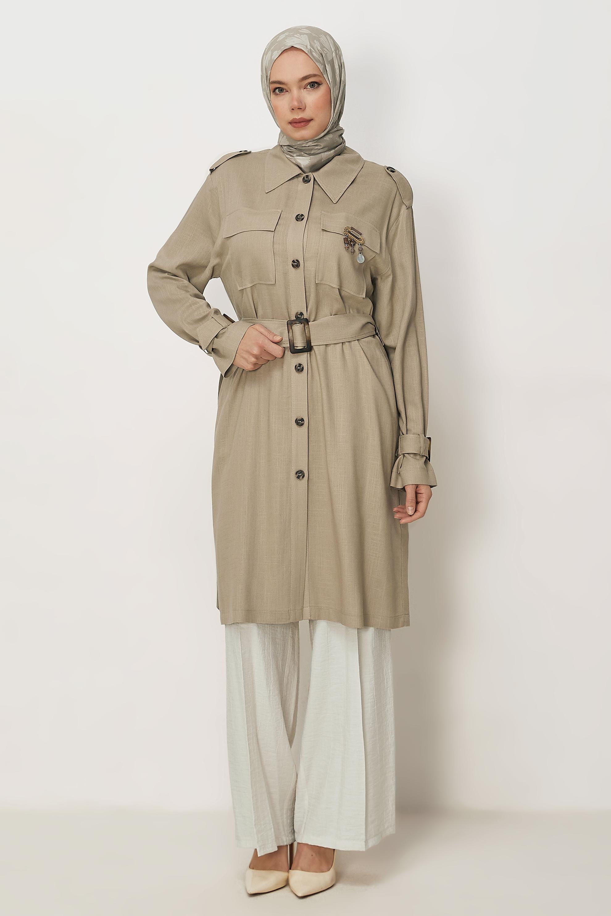 Hijab-Kleidung BRAUN LEINENJACKE MIT GÜRTEL 46393
