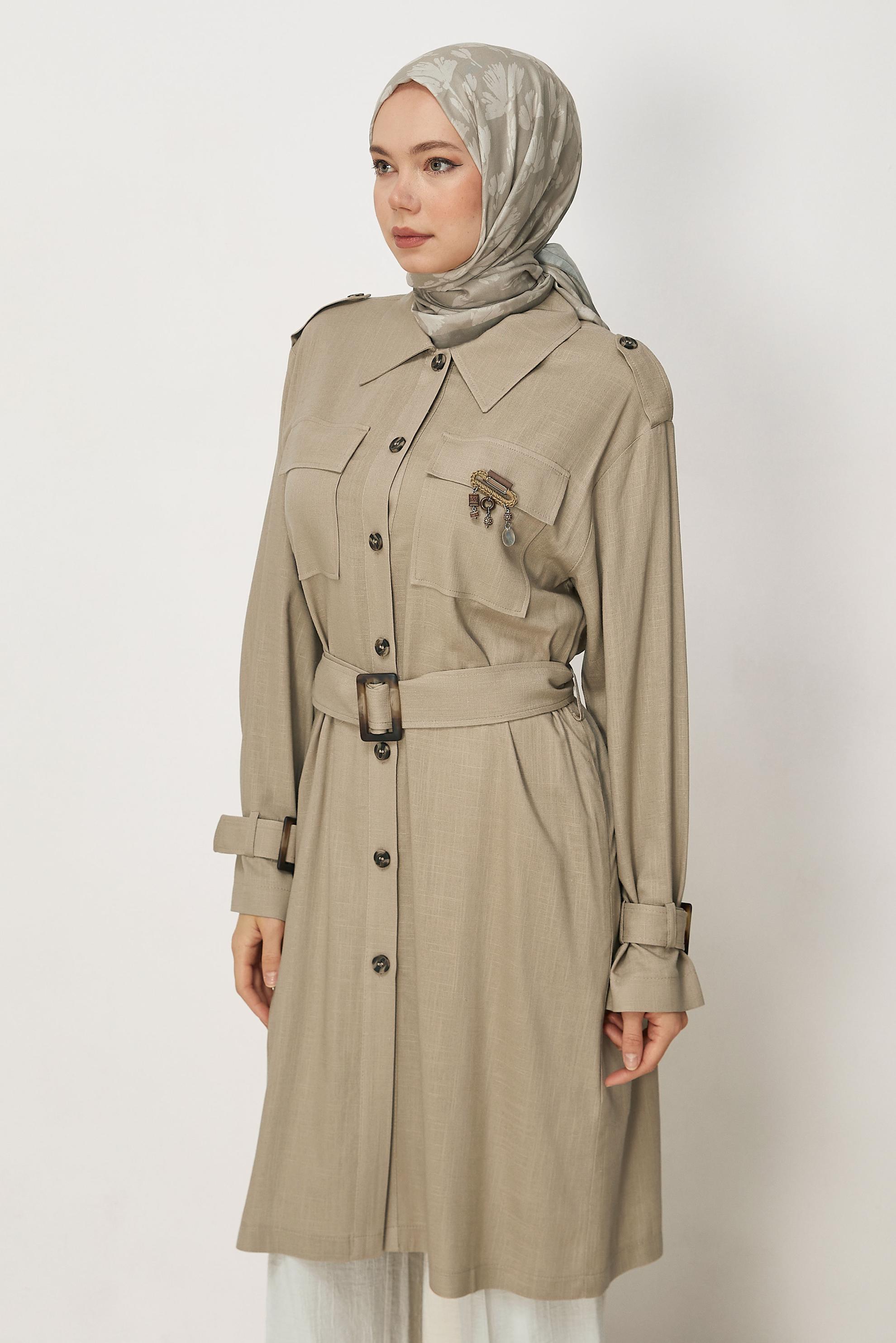 Hijab-Kleidung BRAUN LEINENJACKE MIT GÜRTEL 46393