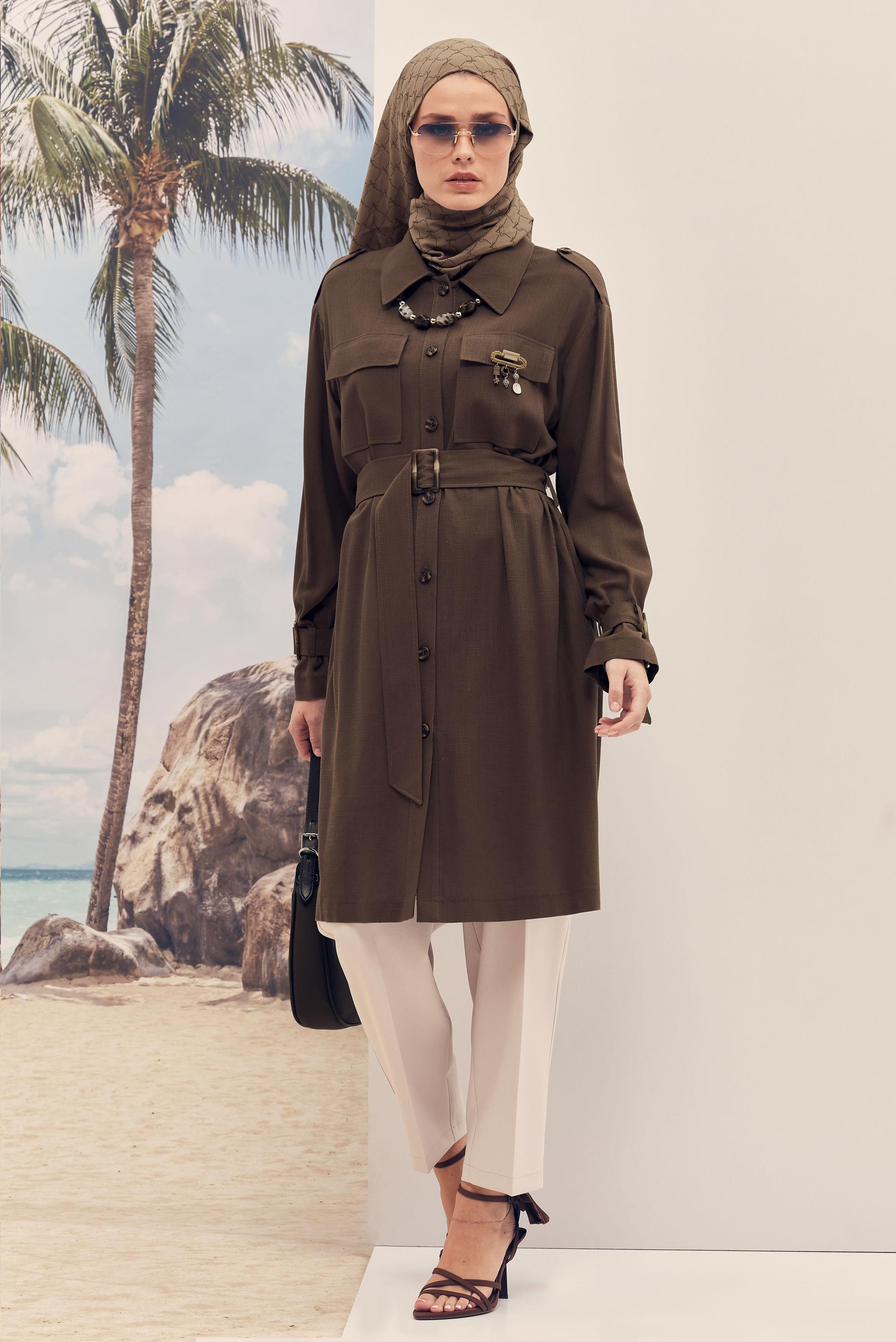 Hijab-Kleidung BRAUN LEINENJACKE MIT GÜRTEL 46393