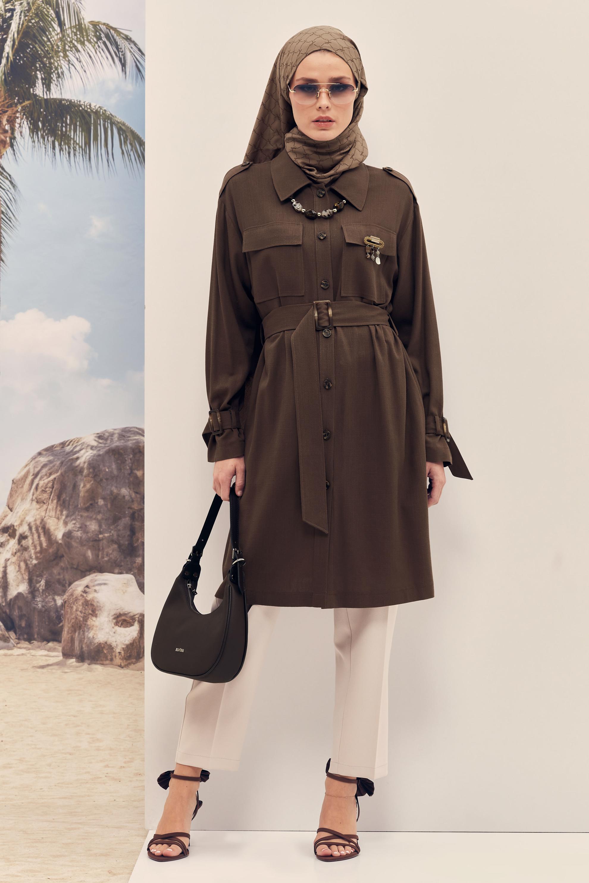 Hijab-Kleidung BRAUN LEINENJACKE MIT GÜRTEL 46393