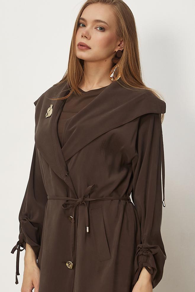 Hijab-Kleidung BRAUN JACKE AUS MODAL MIT GÜRTEL 46439 - ALVİNA