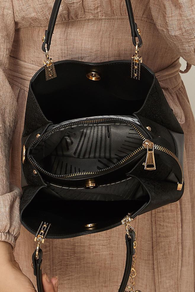 Tesettür giyim SİYAH ALVİNA AKSESUARLI PARLAK ÇANTA 2184-1 - ALVİNA