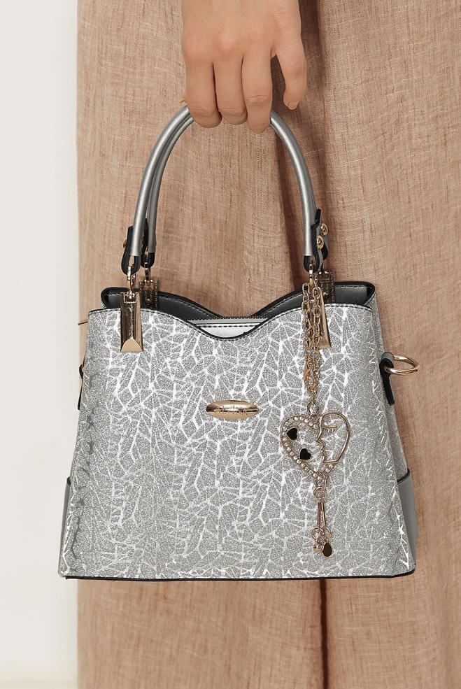 Tesettür giyim GÜMÜŞ ALVİNA AKSESUARLI PARLAK ÇANTA 2184-1 - ALVİNA