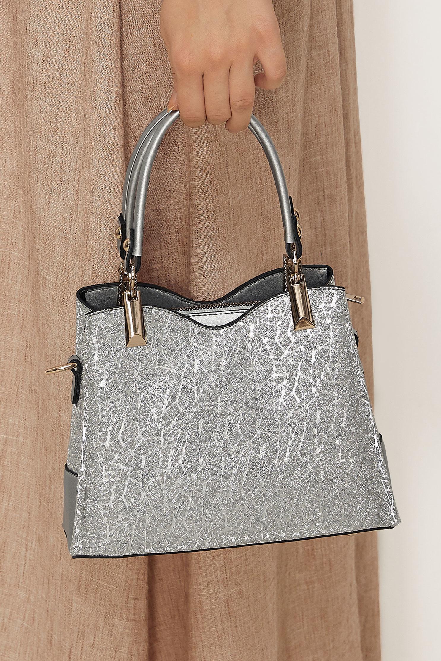 Tesettür giyim GÜMÜŞ ALVİNA AKSESUARLI PARLAK ÇANTA 2184-1