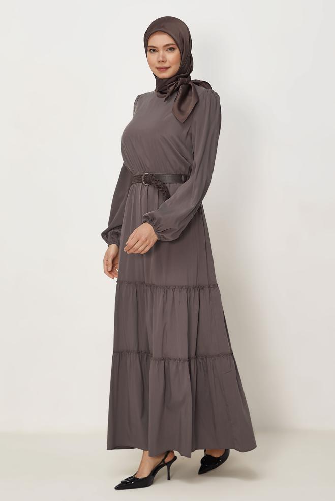 Hijab-Kleidung NERZ KLEID MIT GÜRTEL 45727 - ALVİNA