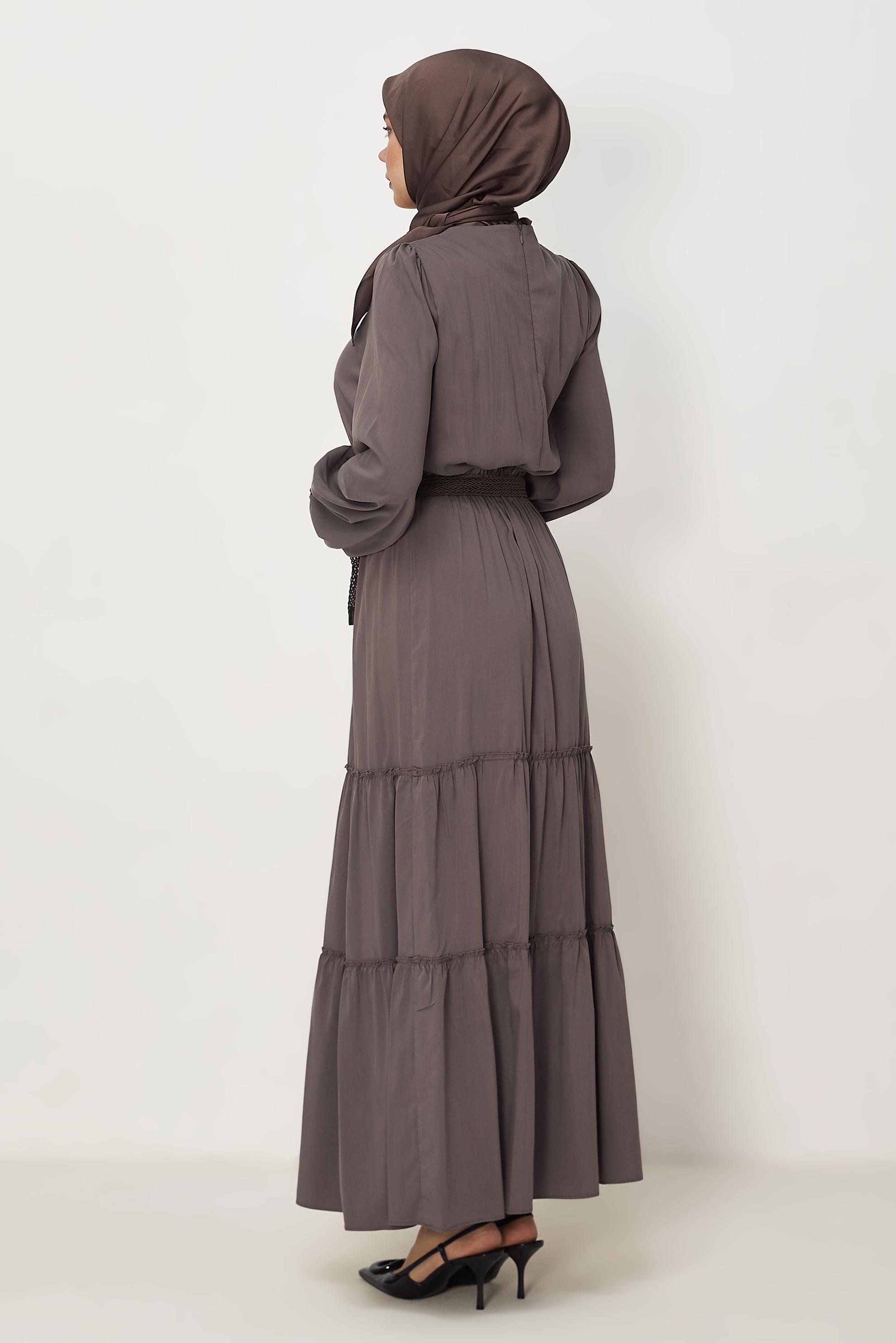 Hijab-Kleidung NERZ KLEID MIT GÜRTEL 45727