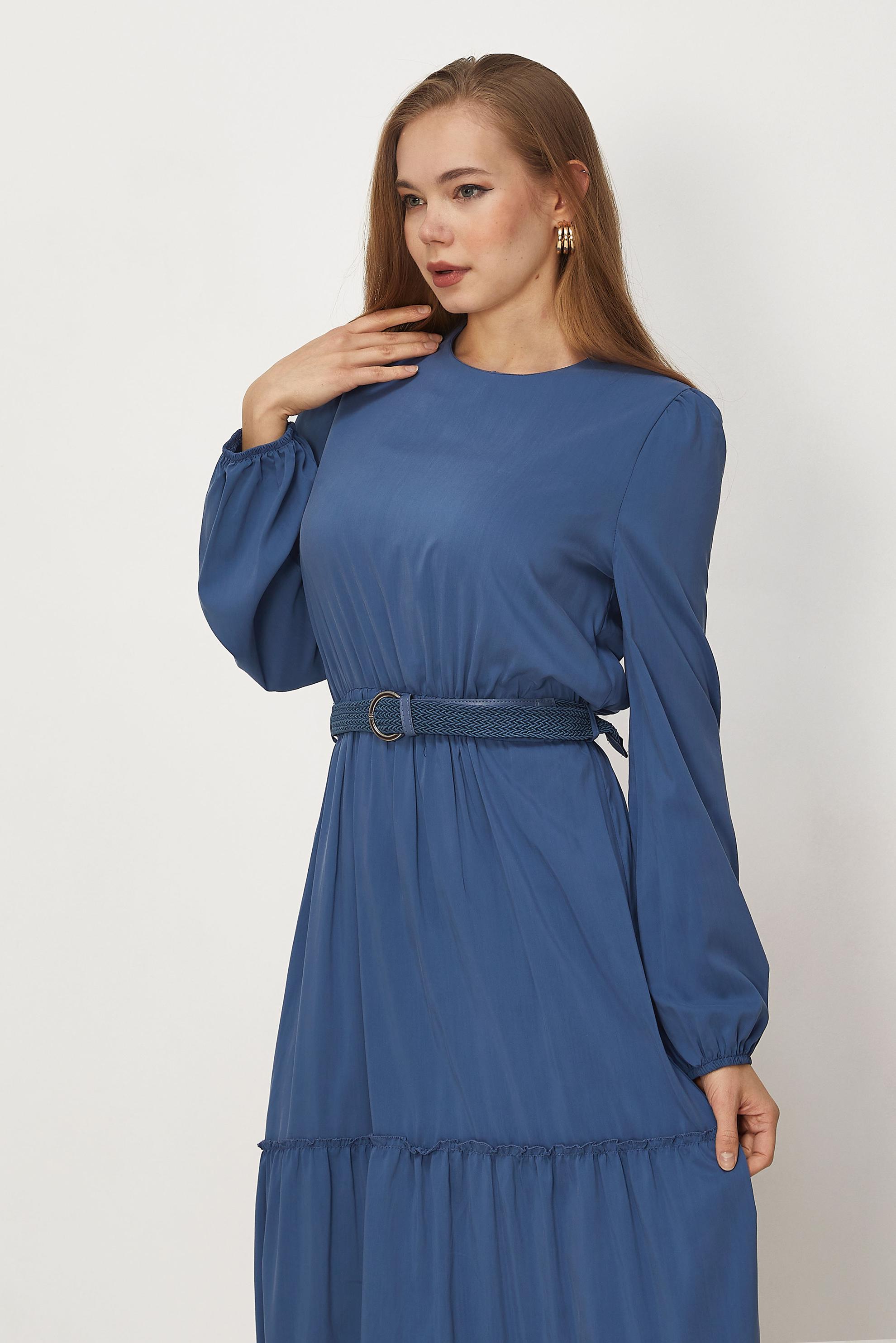 Hijab-Kleidung NAVY BLAU KLEID MIT GÜRTEL 45727