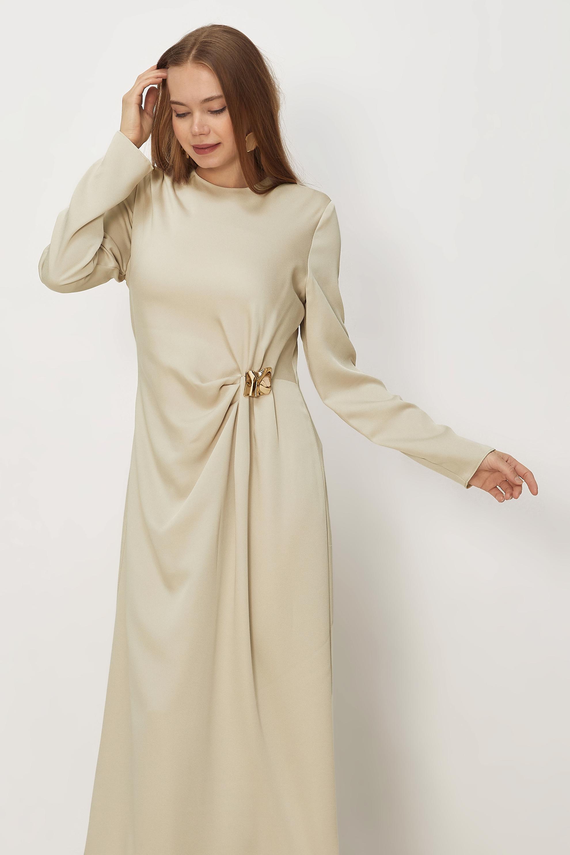 Hijab-Kleidung BEIGE SATIN-KREPPKLEID 46325