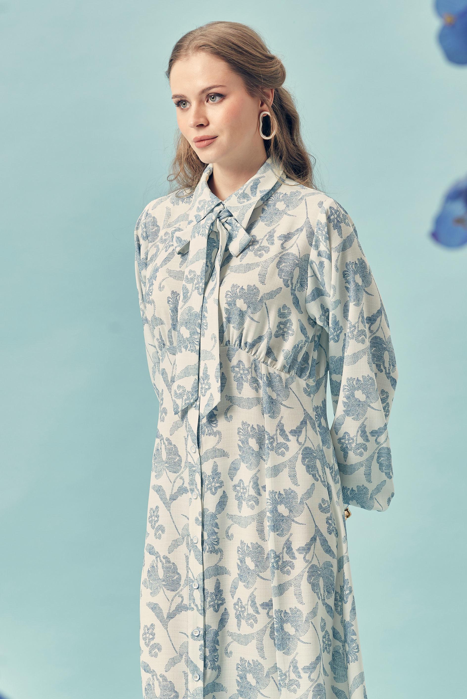 Hijab-Kleidung NAVY BLAU GEMUSTERTES KLEID MIT GÜRTEL 46378