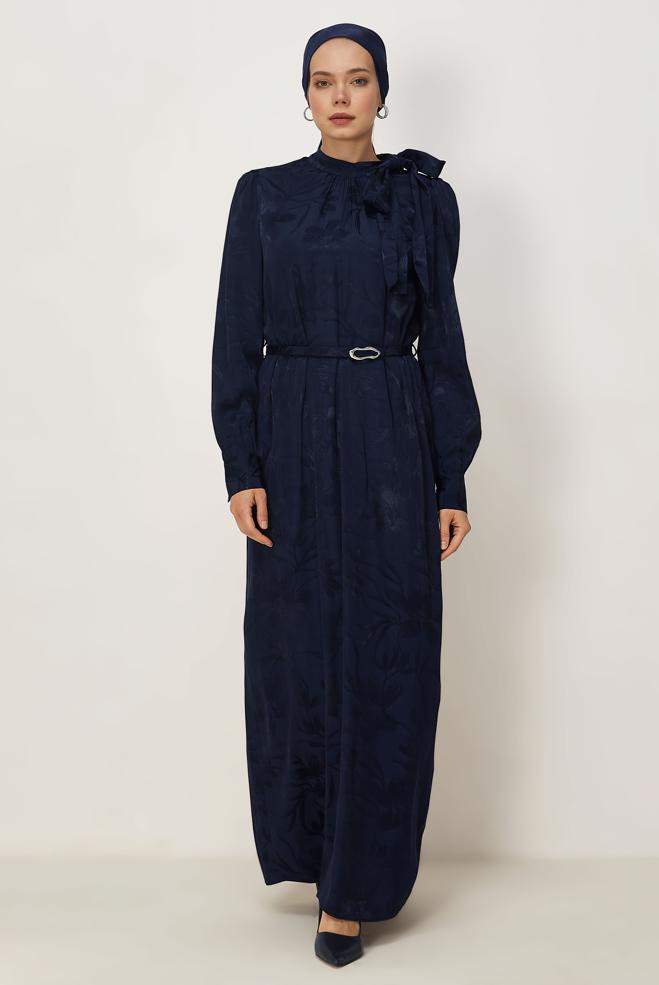 Hijab clothing NAVY BLUE BELTED SATIN JACQUARD DRESS 46411 - ALVİNA