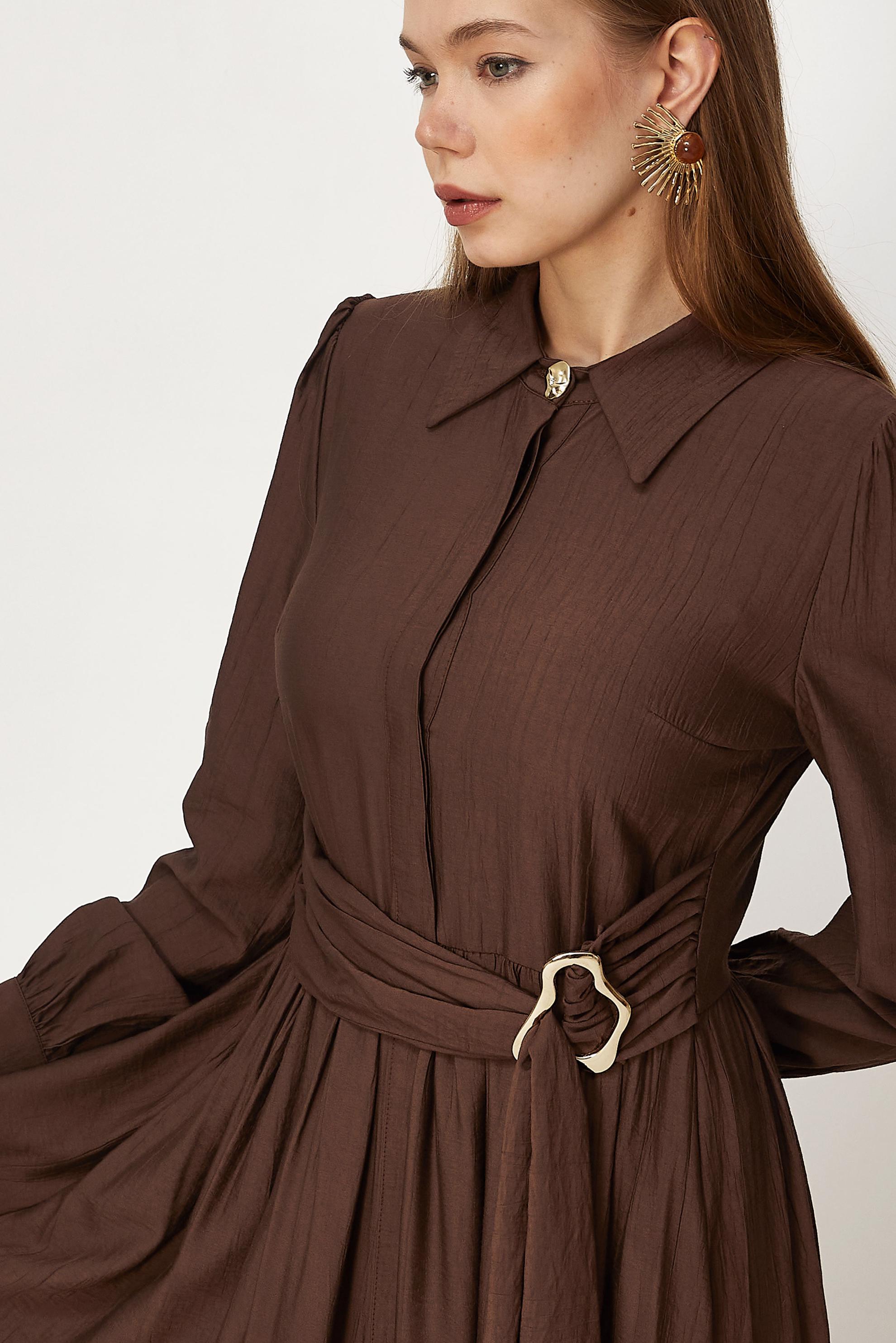 Hijab-Kleidung BRAUN KLEID MIT GÜRTEL 46419