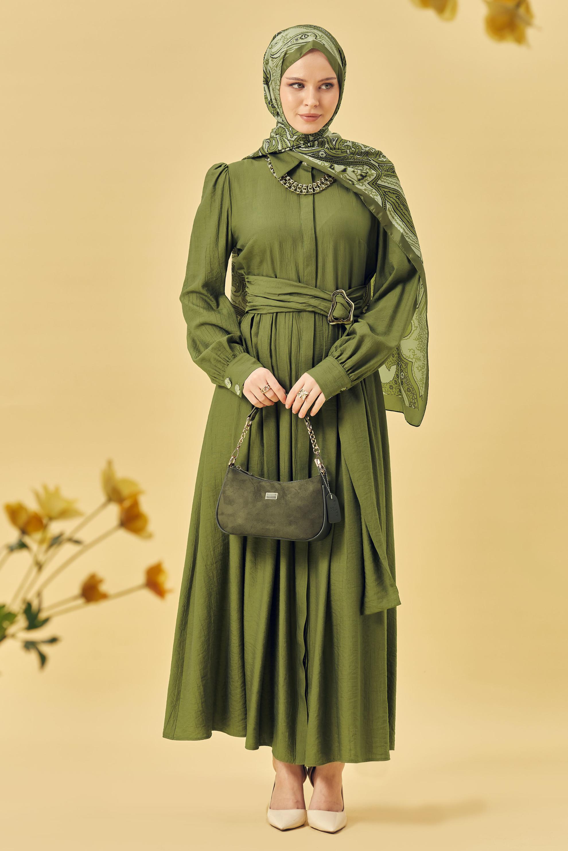 Hijab-Kleidung GRÜN KLEID MIT GÜRTEL 46419