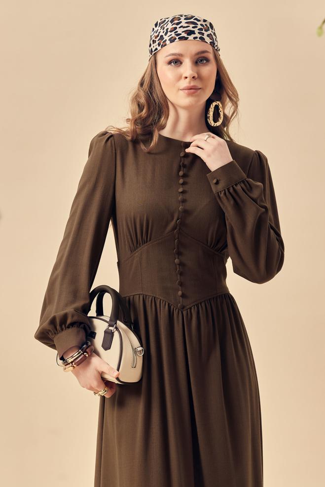 Hijab-Kleidung BRAUN GEKNÖPFTES LEINENKLEID 46422 - ALVİNA